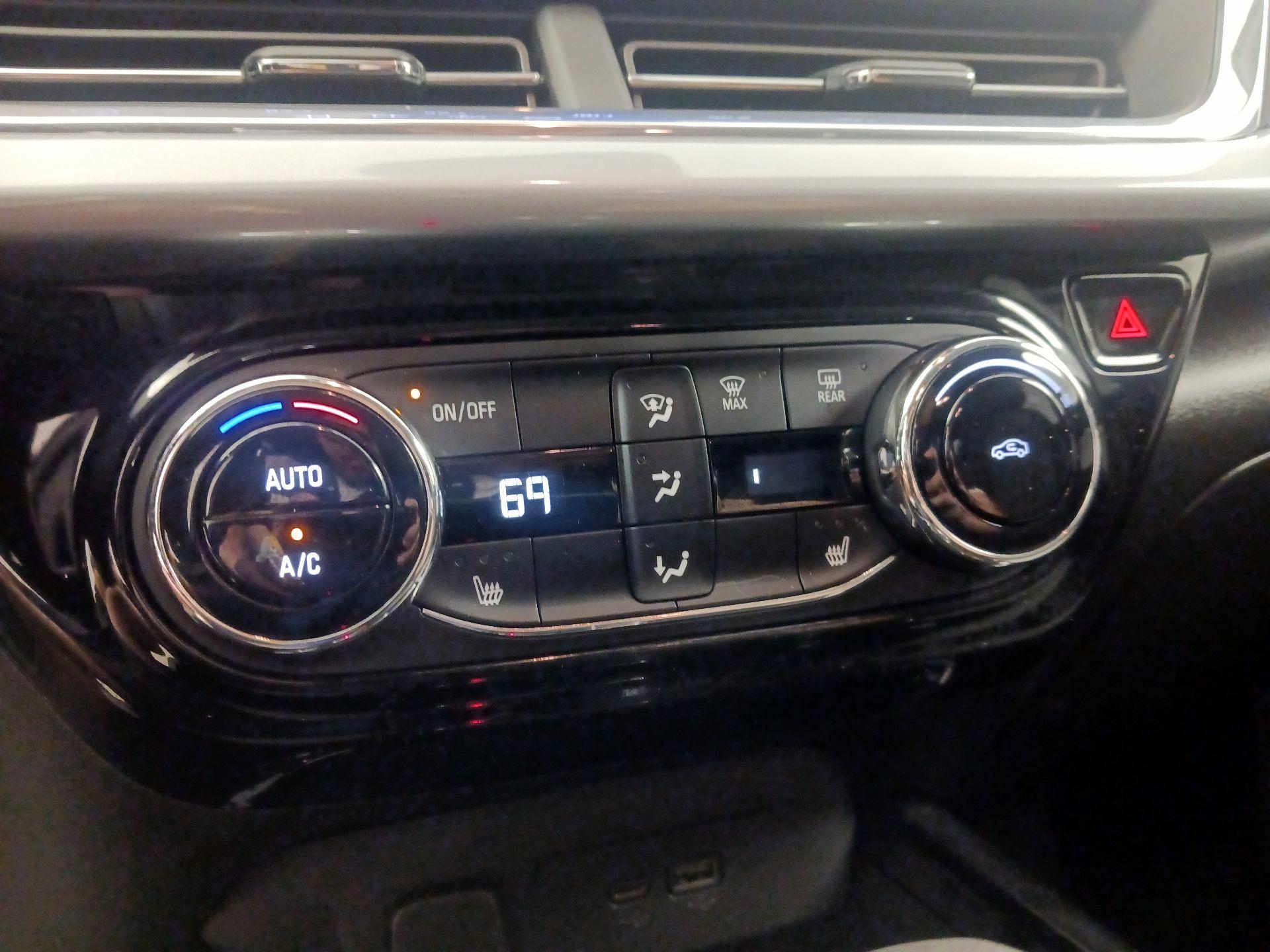 Thumbnail: 2024 Chevrolet Trax - 16