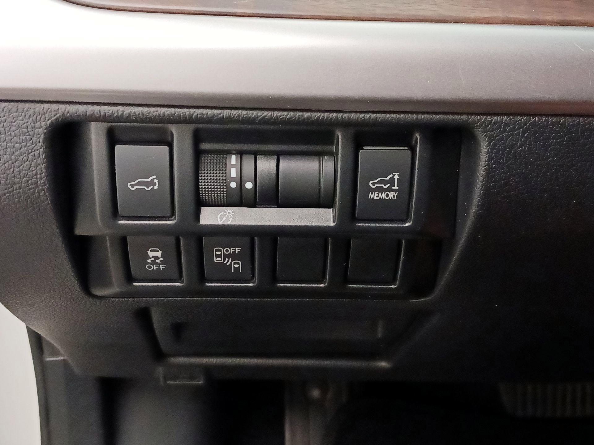 Thumbnail: 2015 Subaru Outback - 13