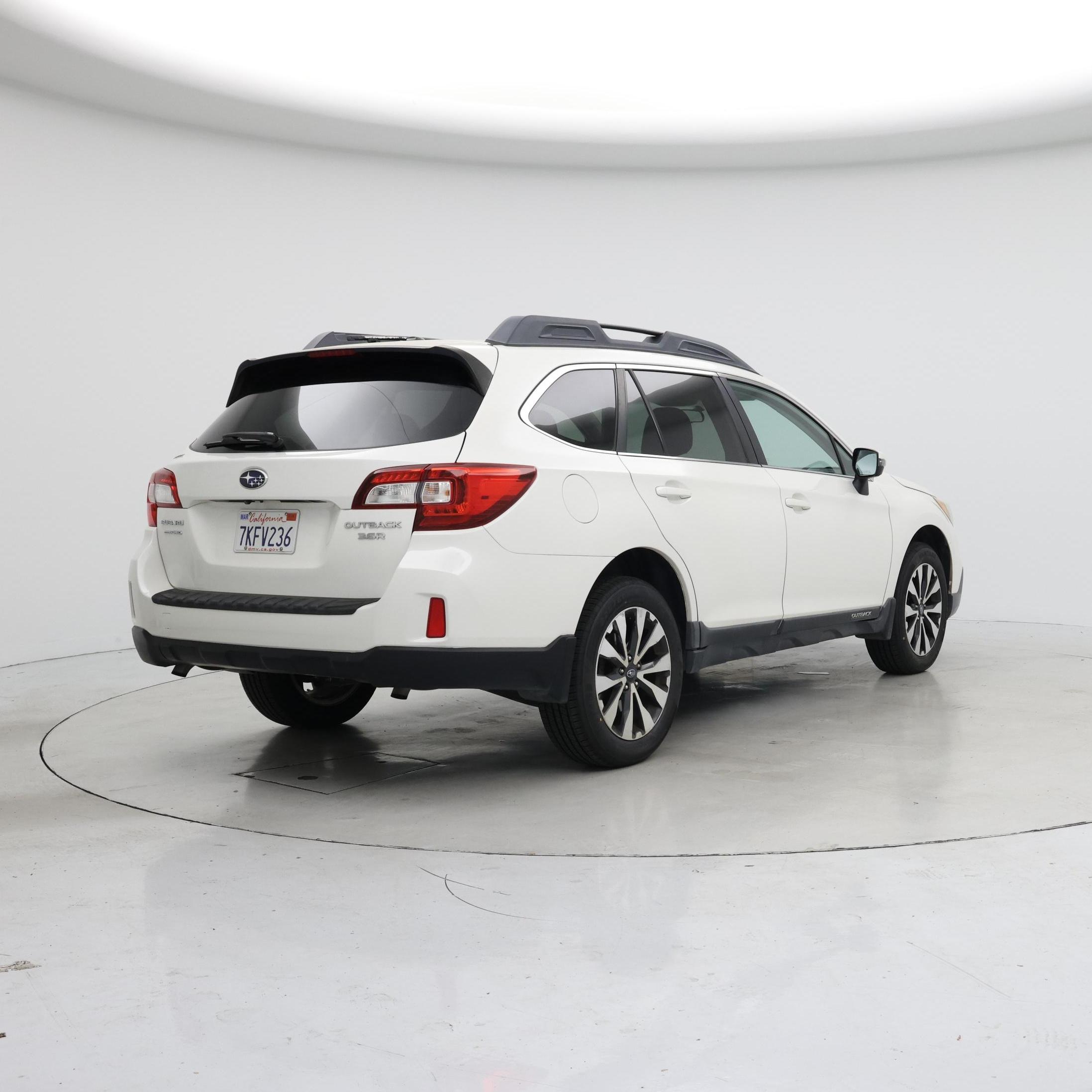 Thumbnail: 2015 Subaru Outback - 8