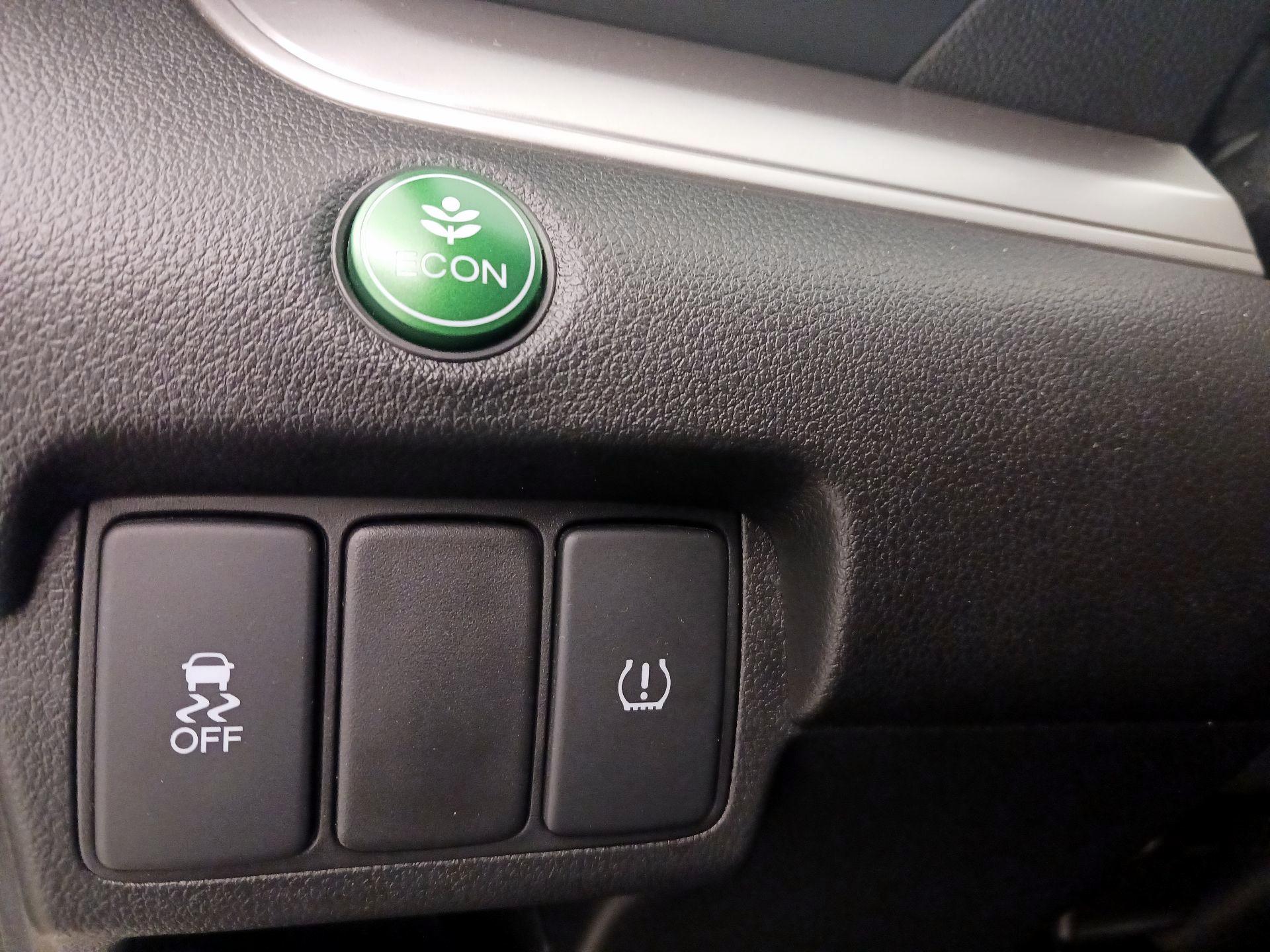 Thumbnail: 2016 Honda CR-V - 13