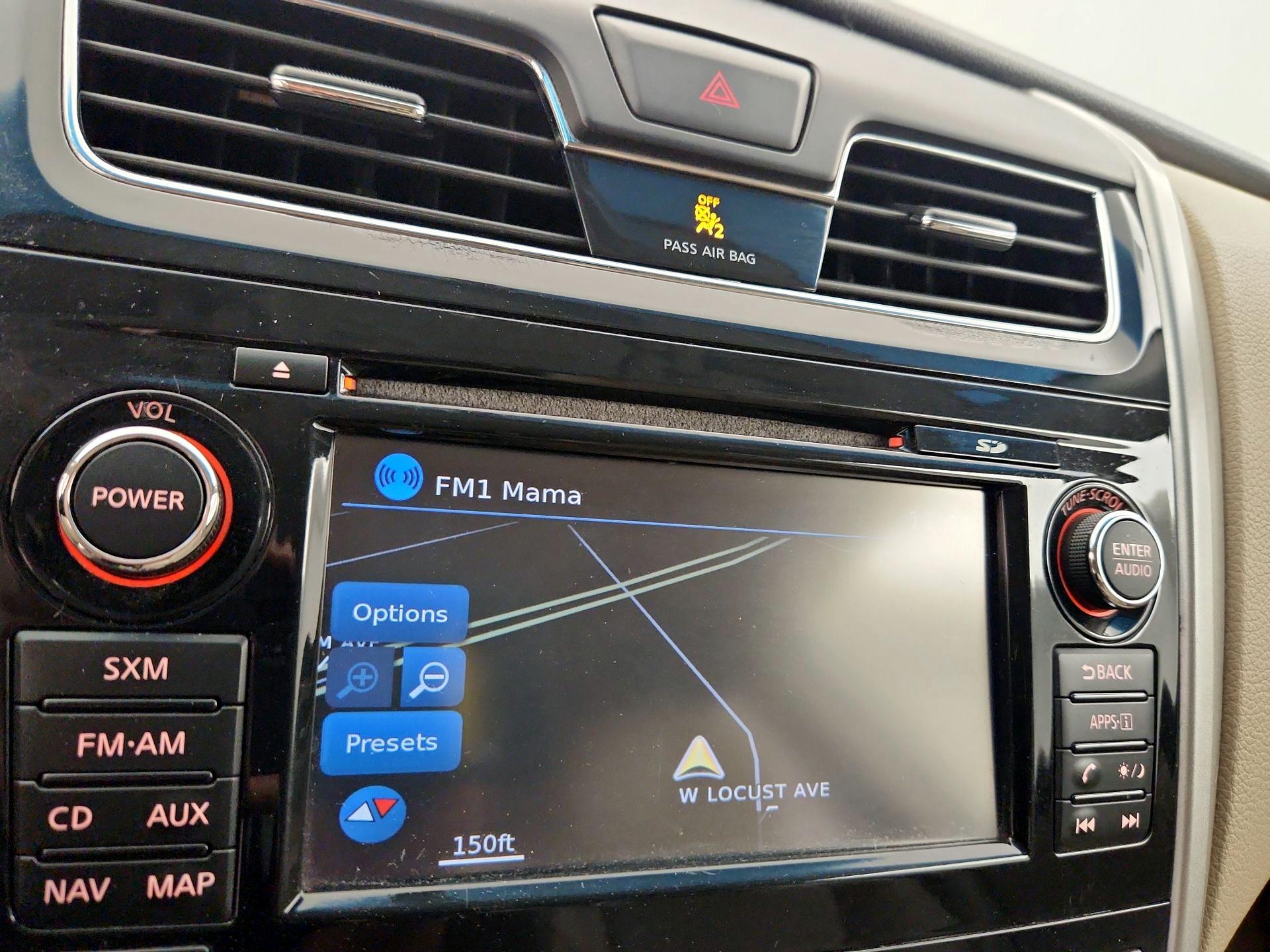 Thumbnail: 2014 Nissan Altima - 14