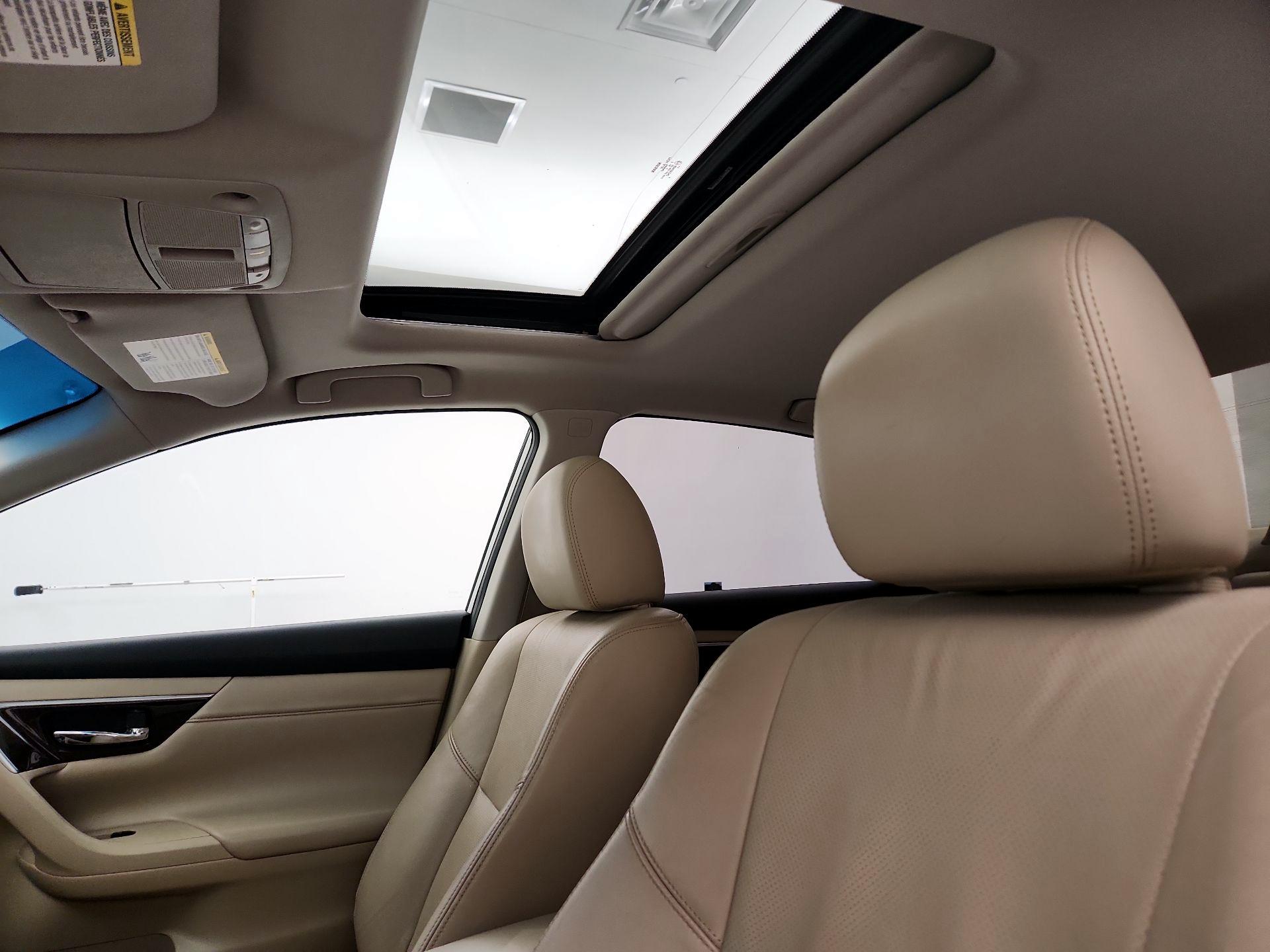 Thumbnail: 2014 Nissan Altima - 20