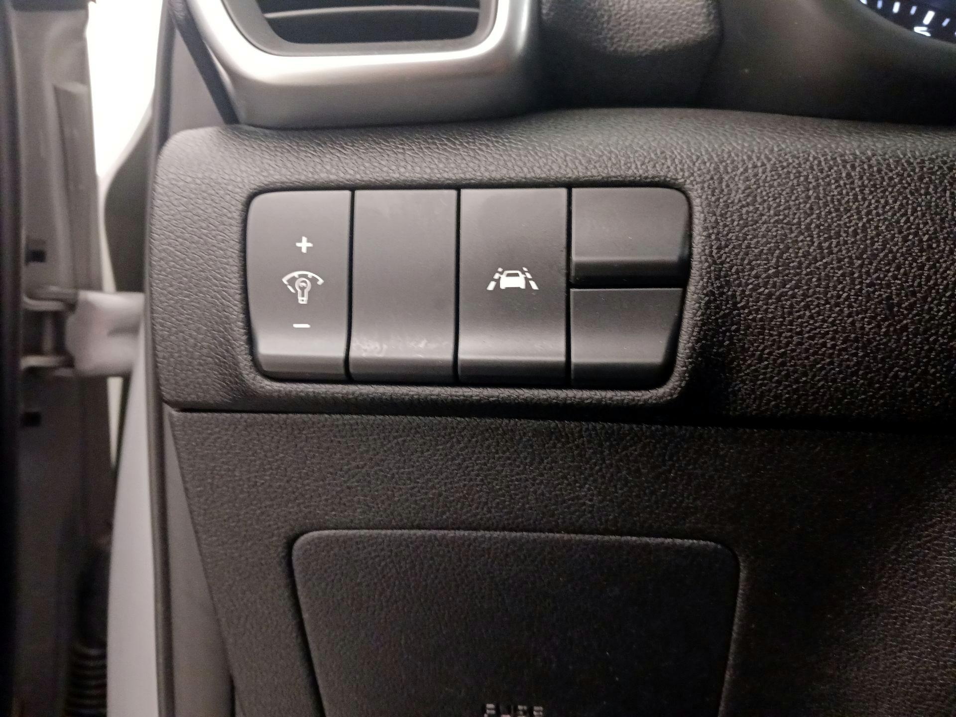 Thumbnail: 2020 Kia Sportage - 13