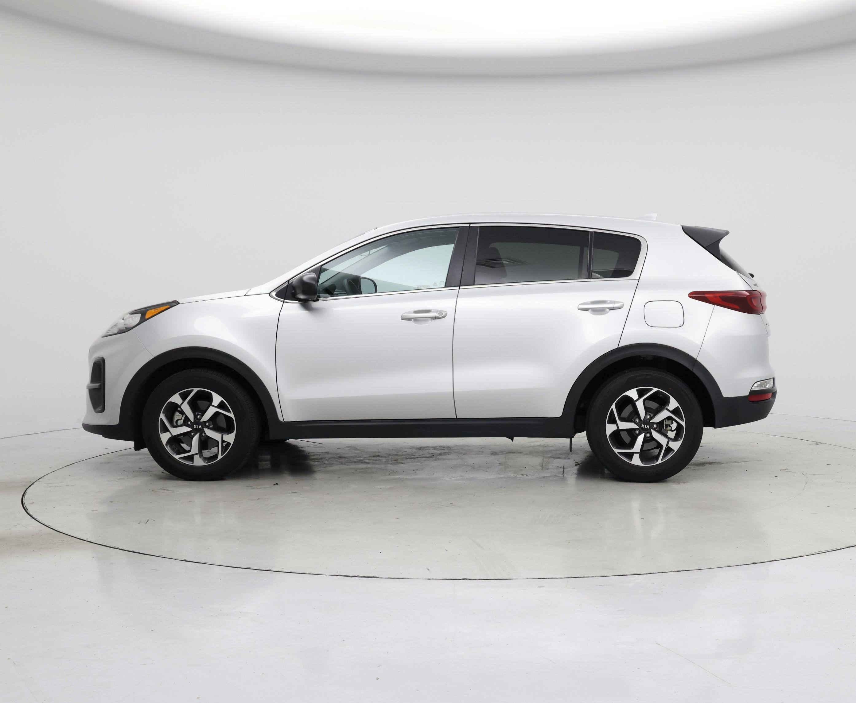 Thumbnail: 2020 Kia Sportage - 3
