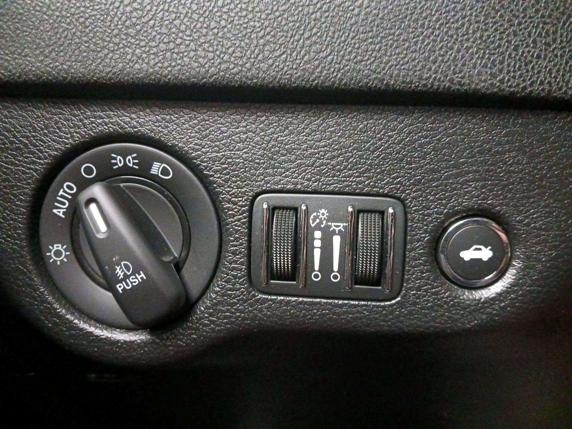 Thumbnail: 2021 Dodge Charger - 13