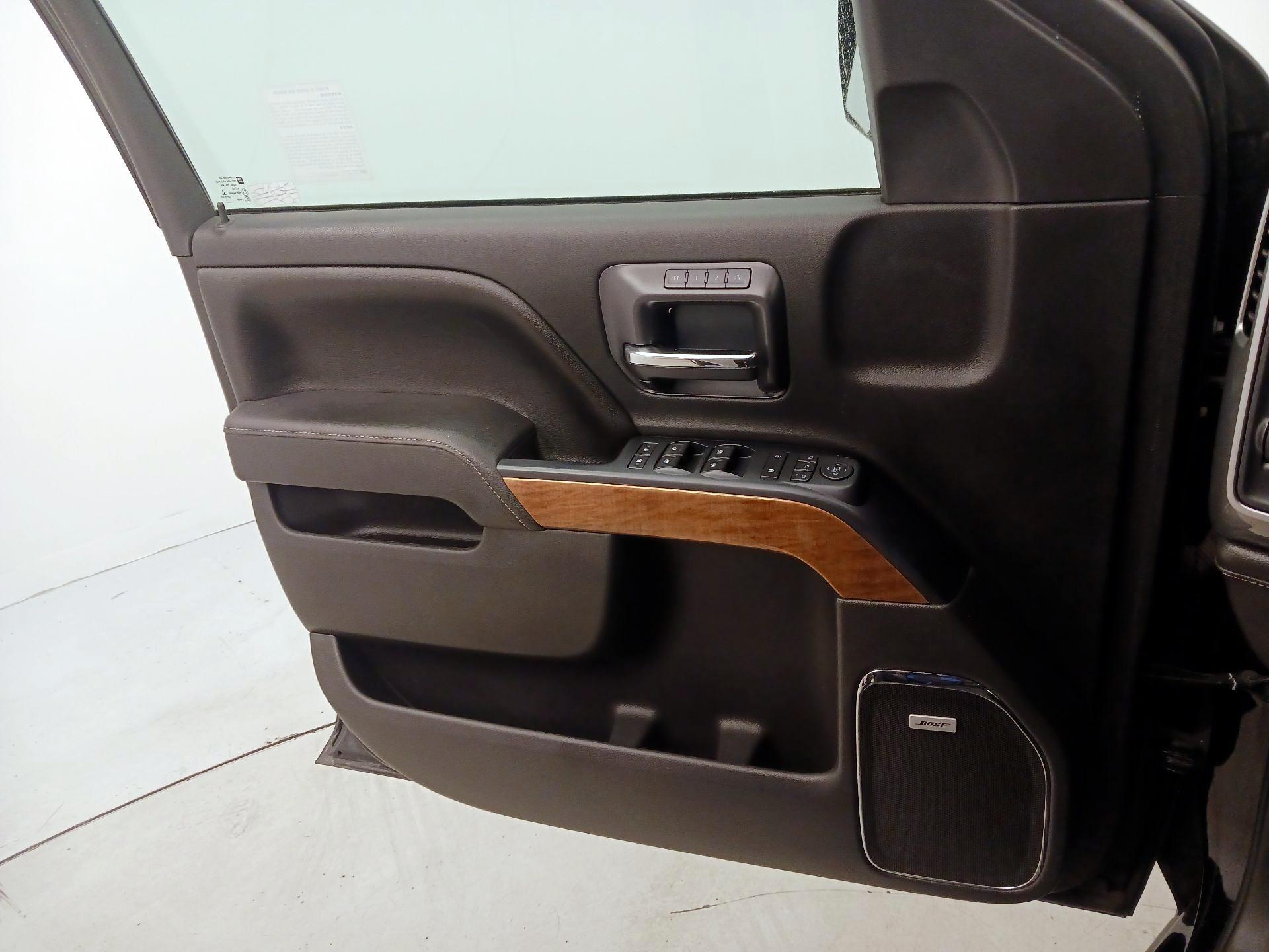 Thumbnail: 2016 Chevrolet Silverado 1500 - 12