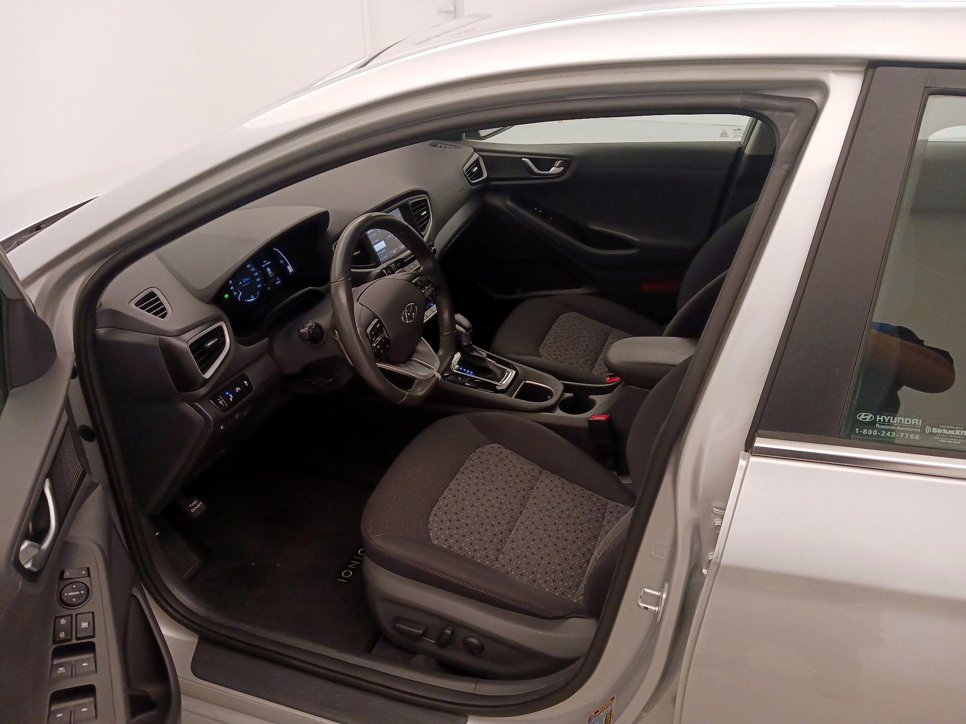 Thumbnail: 2019 Hyundai Ioniq - 11