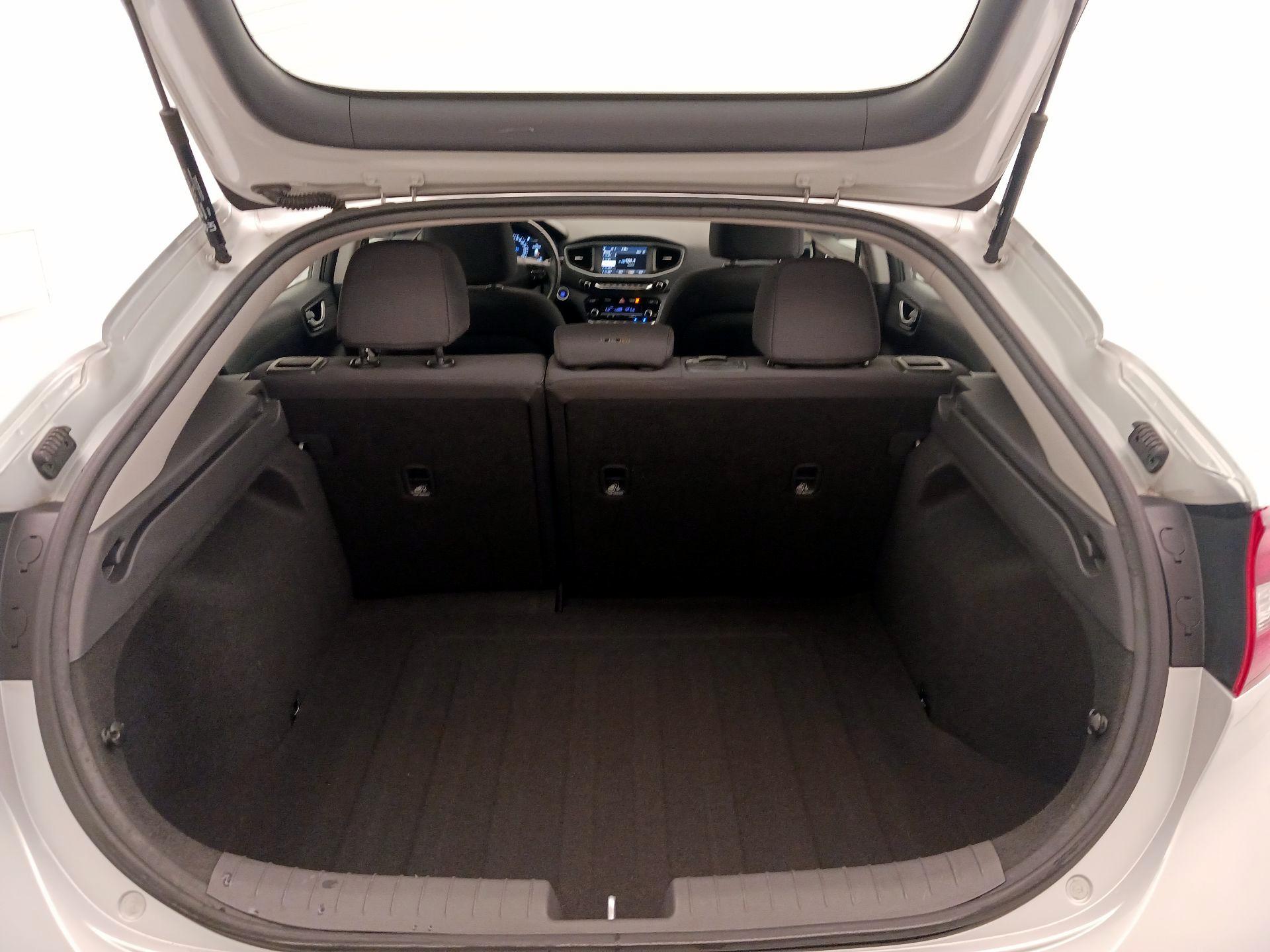 Thumbnail: 2019 Hyundai Ioniq - 20