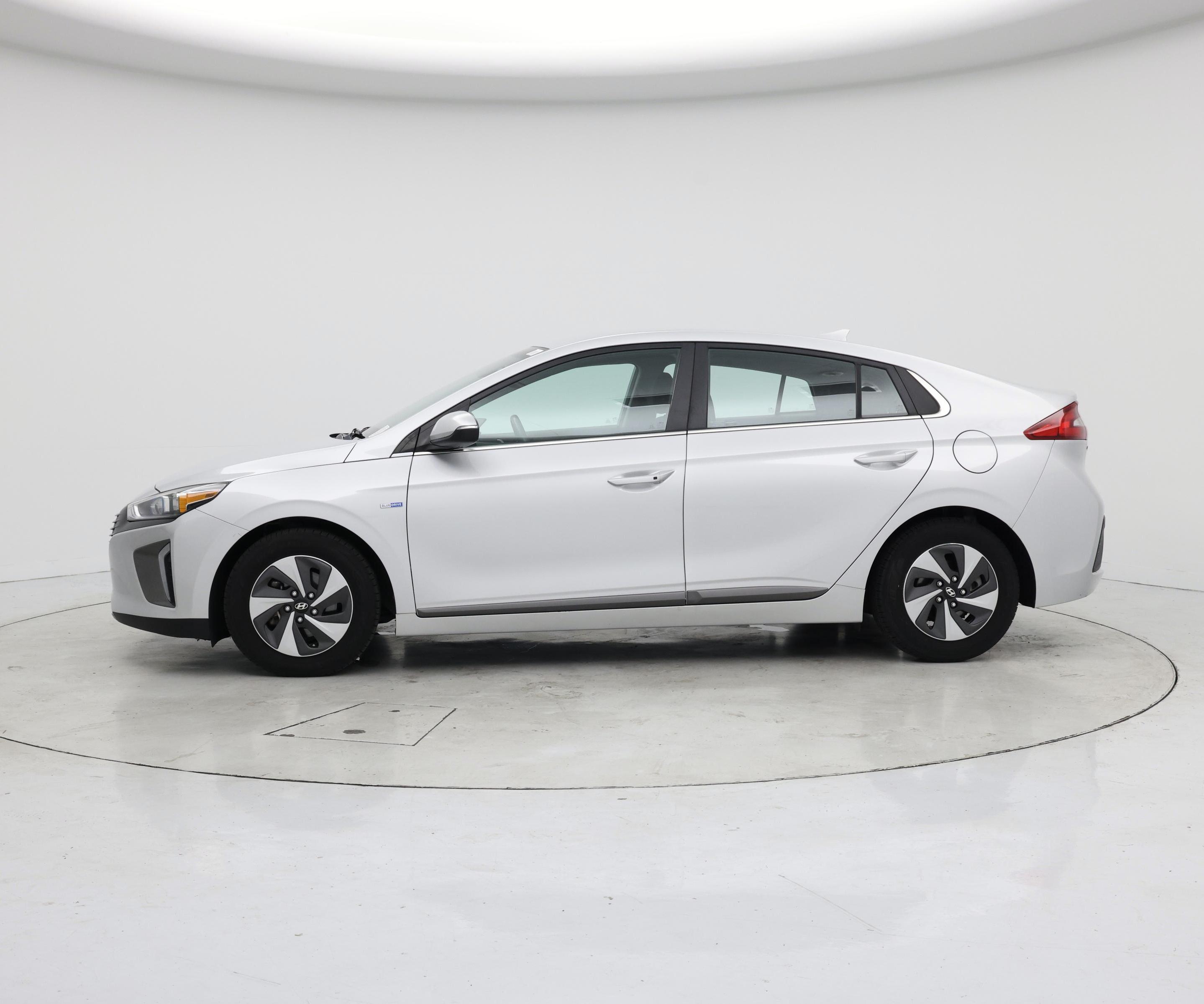 Thumbnail: 2019 Hyundai Ioniq - 3