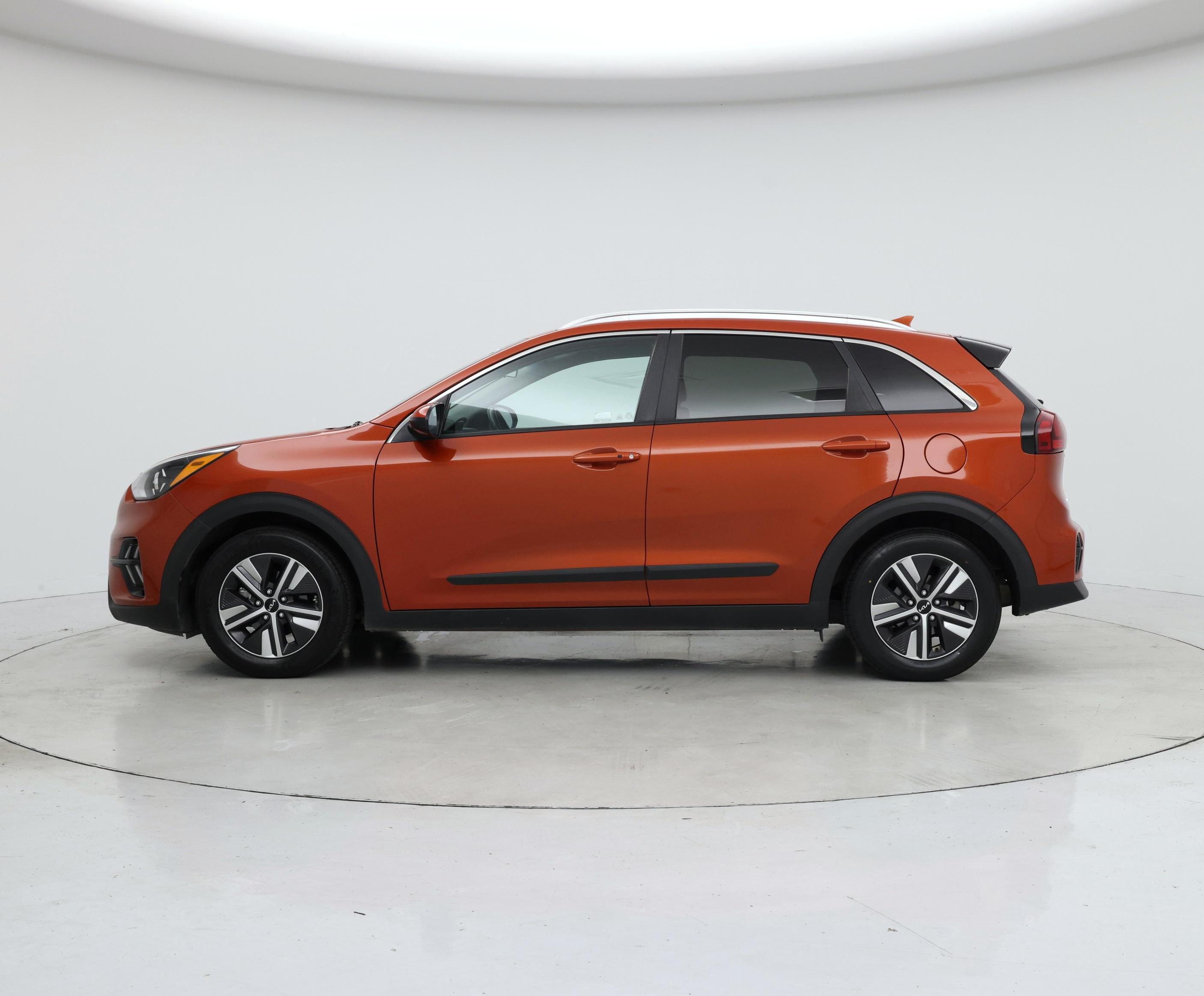 Thumbnail: 2022 Kia Niro - 3