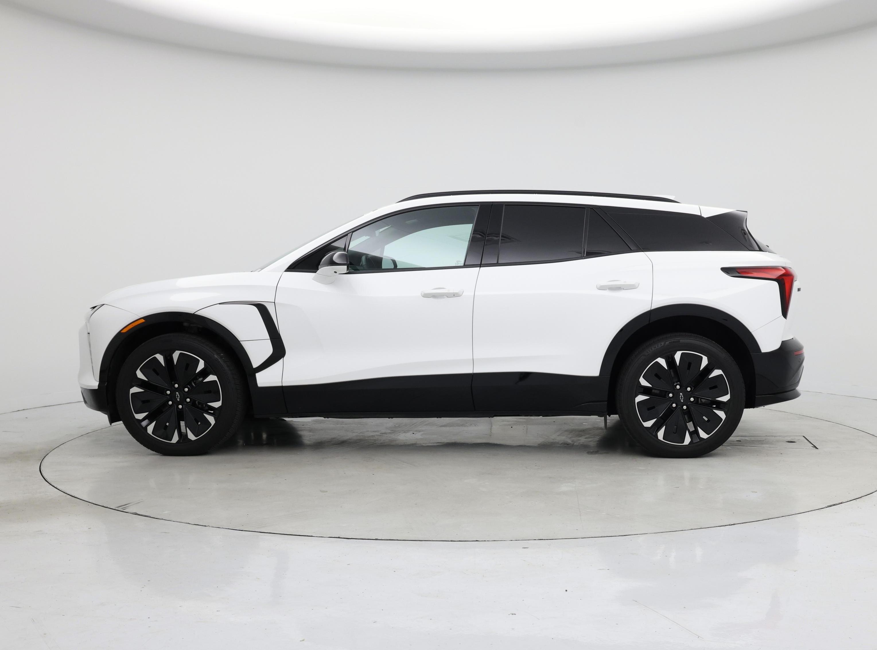 Thumbnail: 2024 Chevrolet Blazer EV - 3