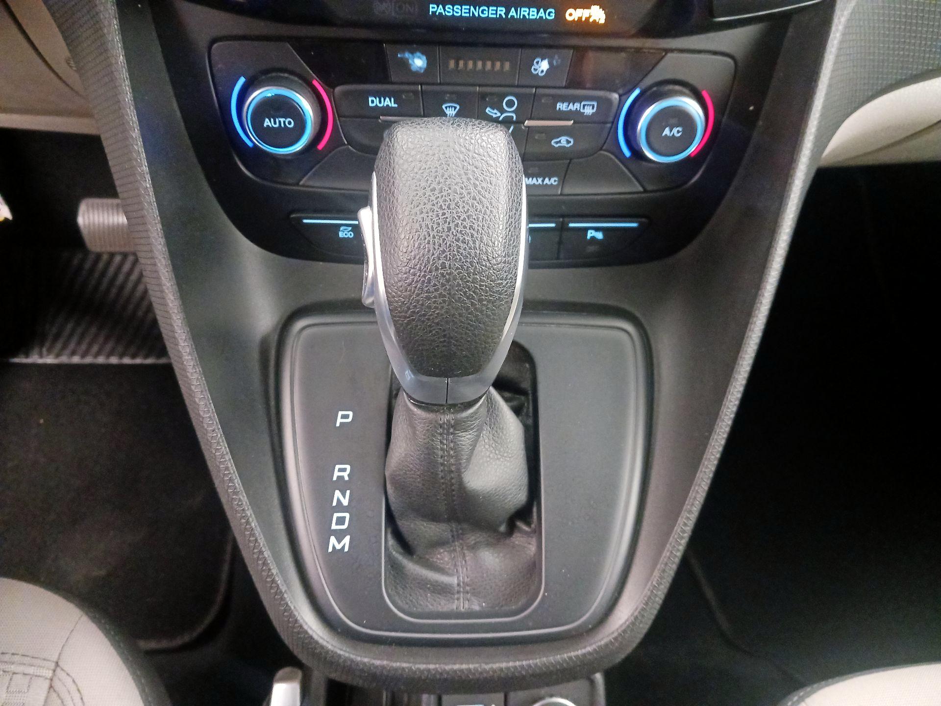 Thumbnail: 2019 Ford Transit Series - 18