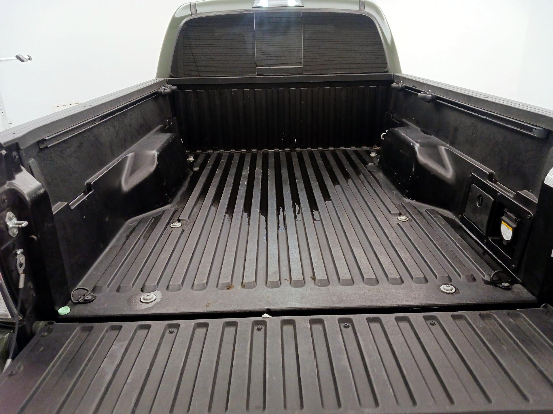 Thumbnail: 2021 Toyota Tacoma - 20