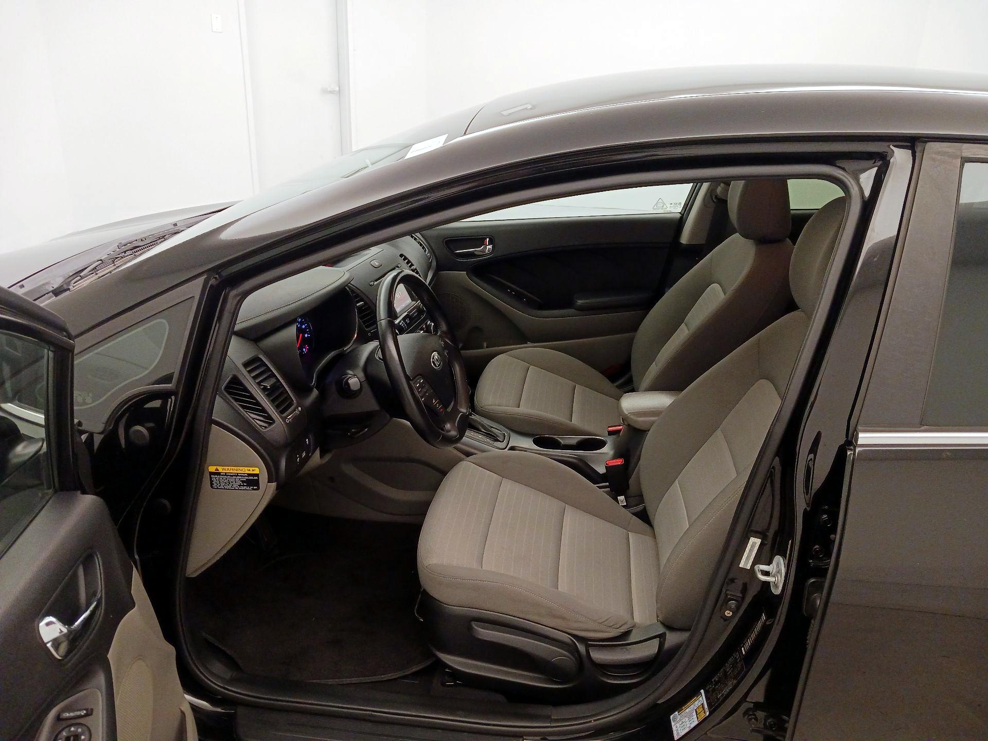 Thumbnail: 2015 Kia Forte - 11