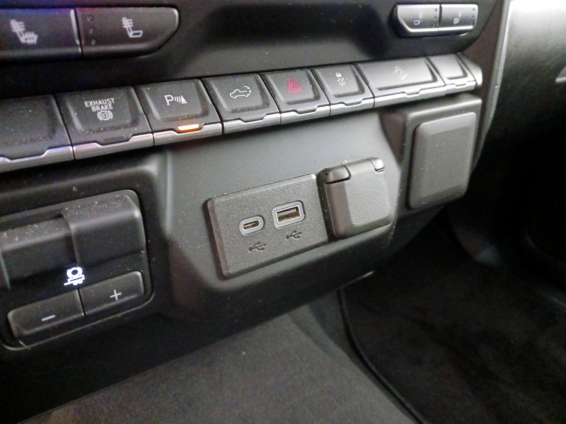 Thumbnail: 2023 Chevrolet Silverado 2500 - 18
