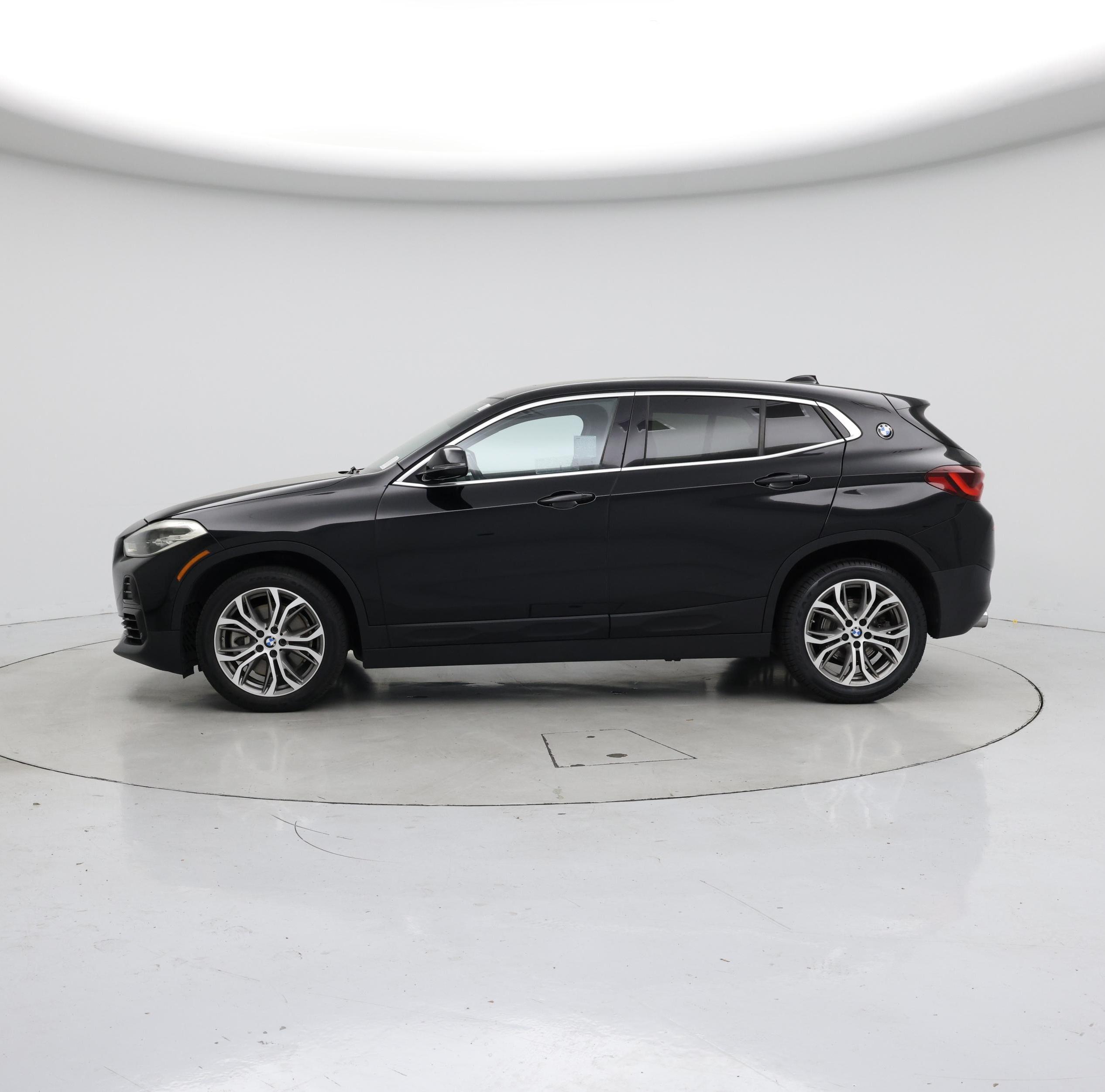 Thumbnail: 2021 BMW X2 - 3