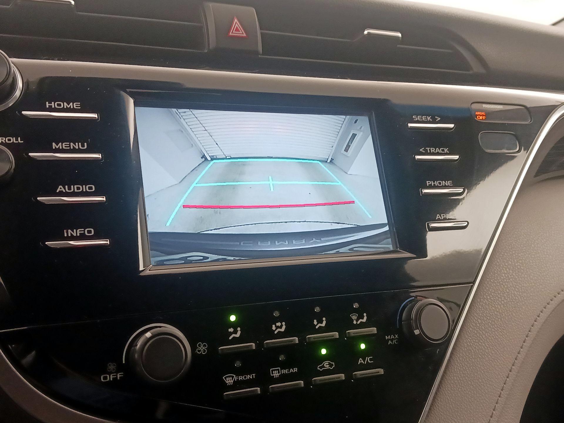 Thumbnail: 2018 Toyota Camry - 14
