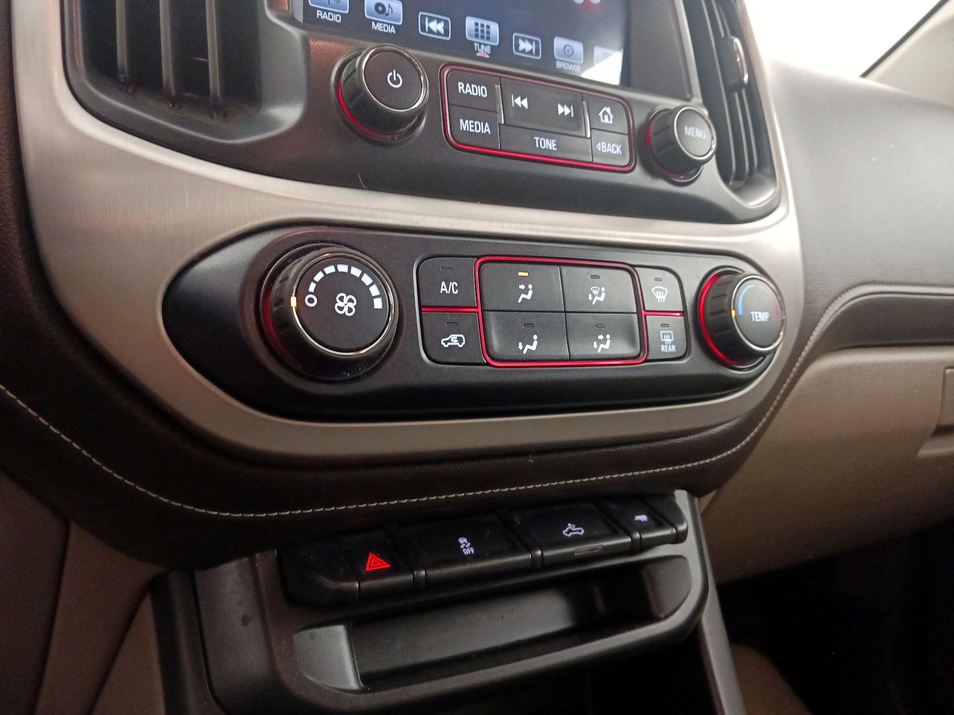 Thumbnail: 2016 GMC Canyon - 17