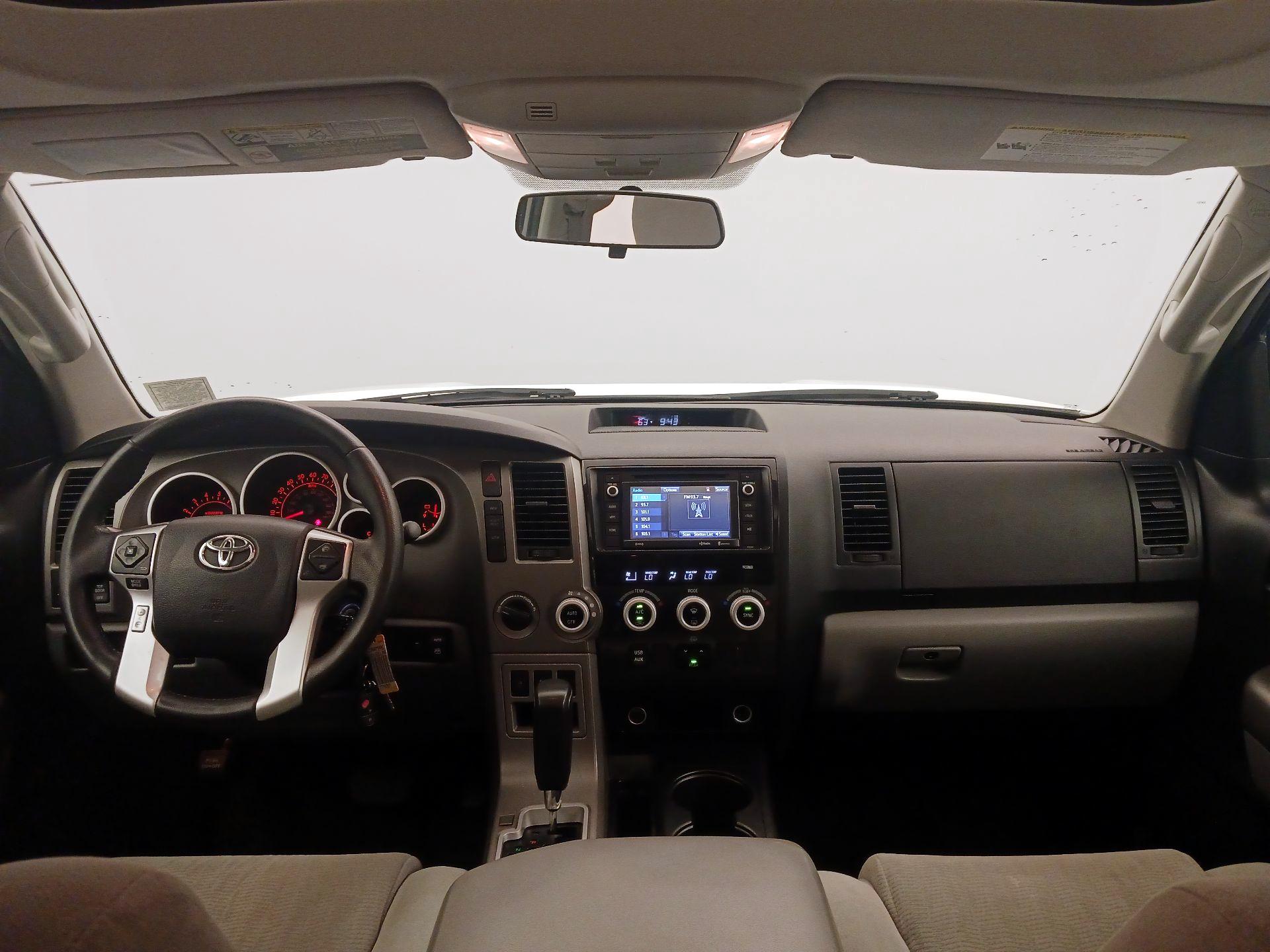 Thumbnail: 2016 Toyota Sequoia - 9