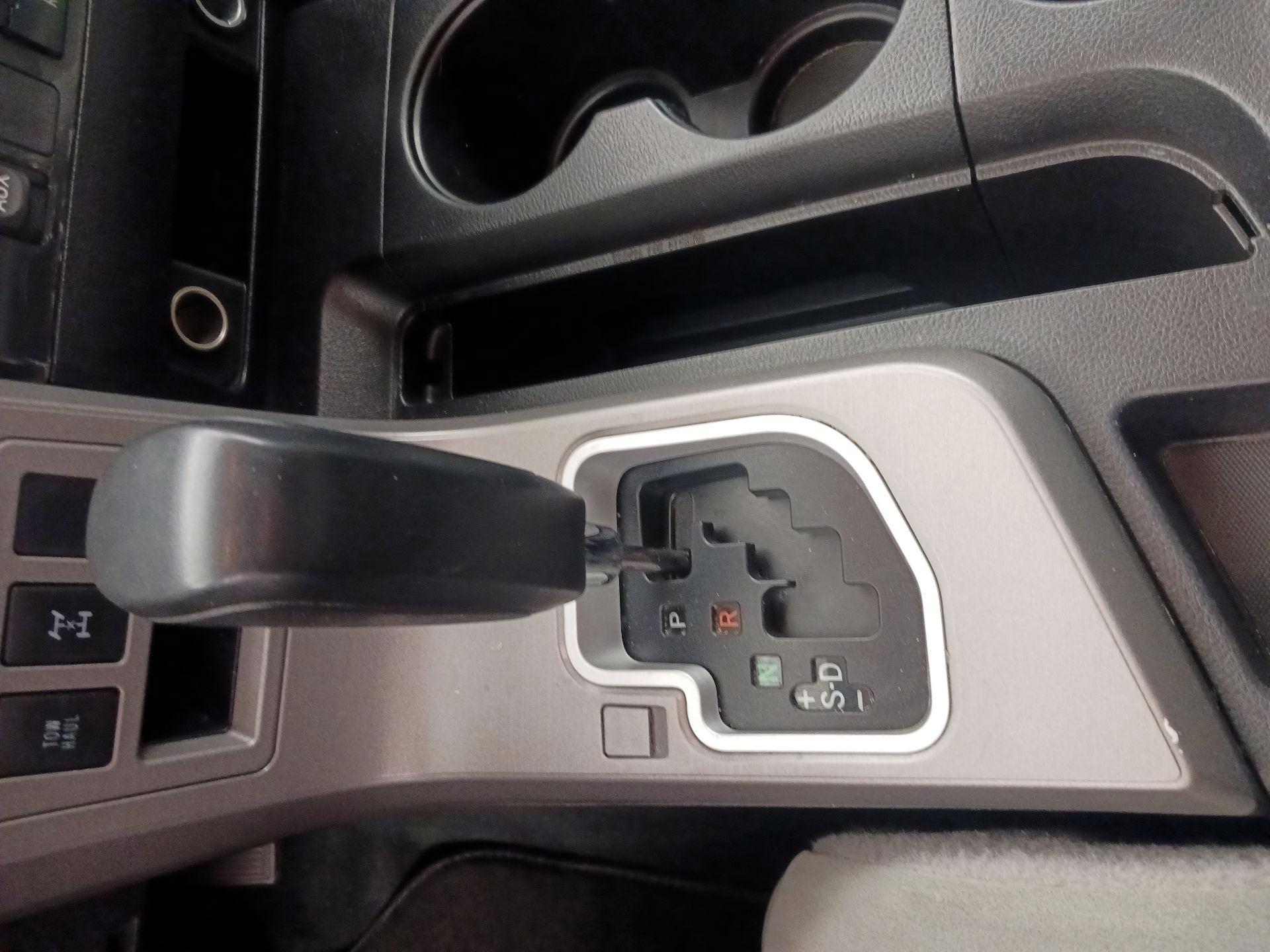 Thumbnail: 2016 Toyota Sequoia - 17