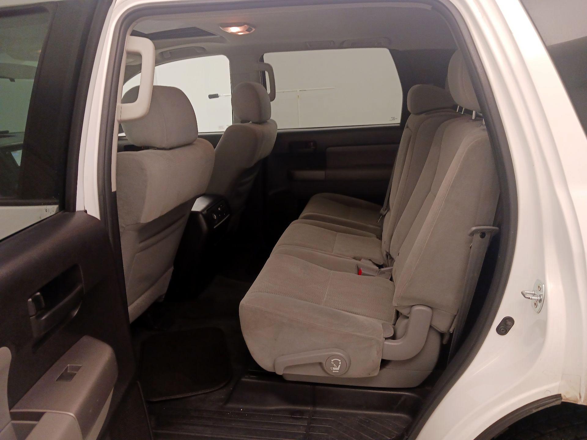 Thumbnail: 2016 Toyota Sequoia - 19