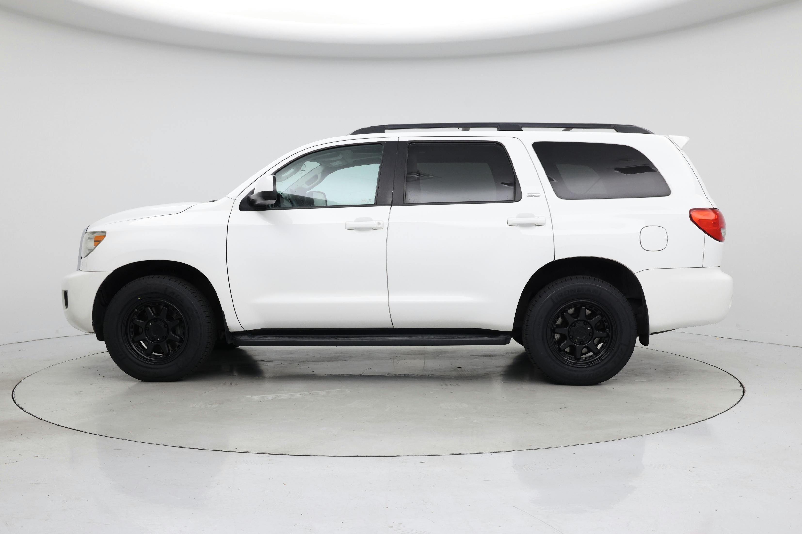 Thumbnail: 2016 Toyota Sequoia - 3