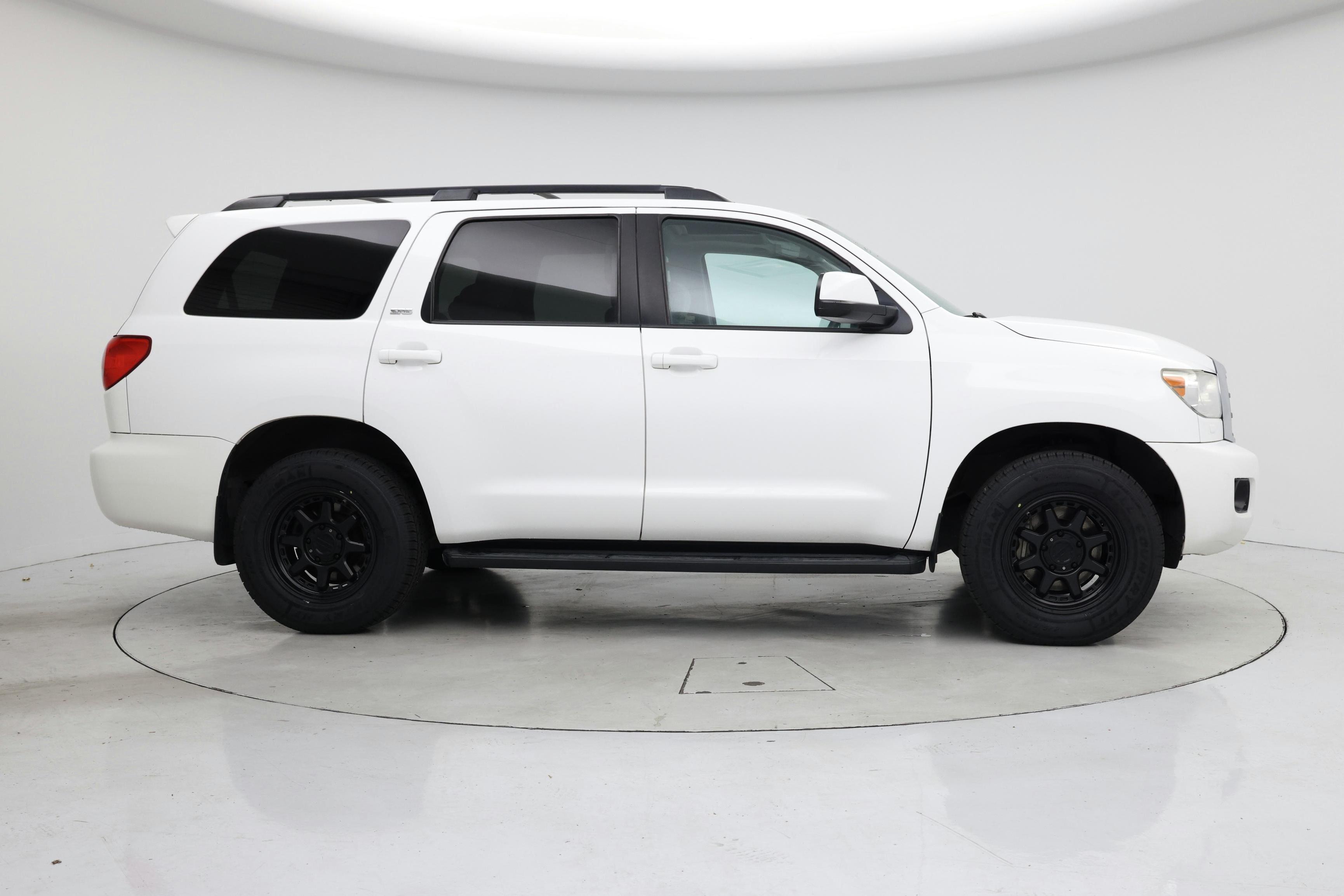Thumbnail: 2016 Toyota Sequoia - 7