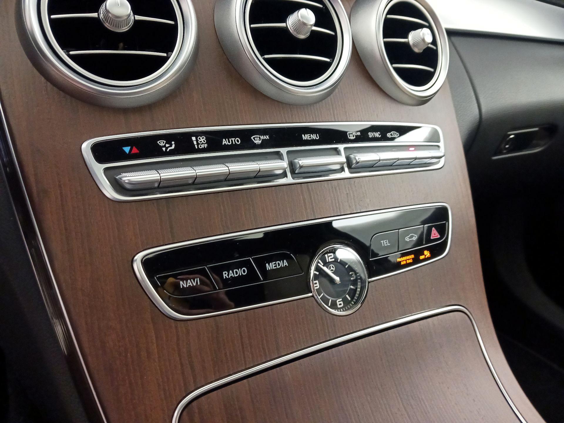 Thumbnail: 2021 Mercedes-Benz C-Class - 16