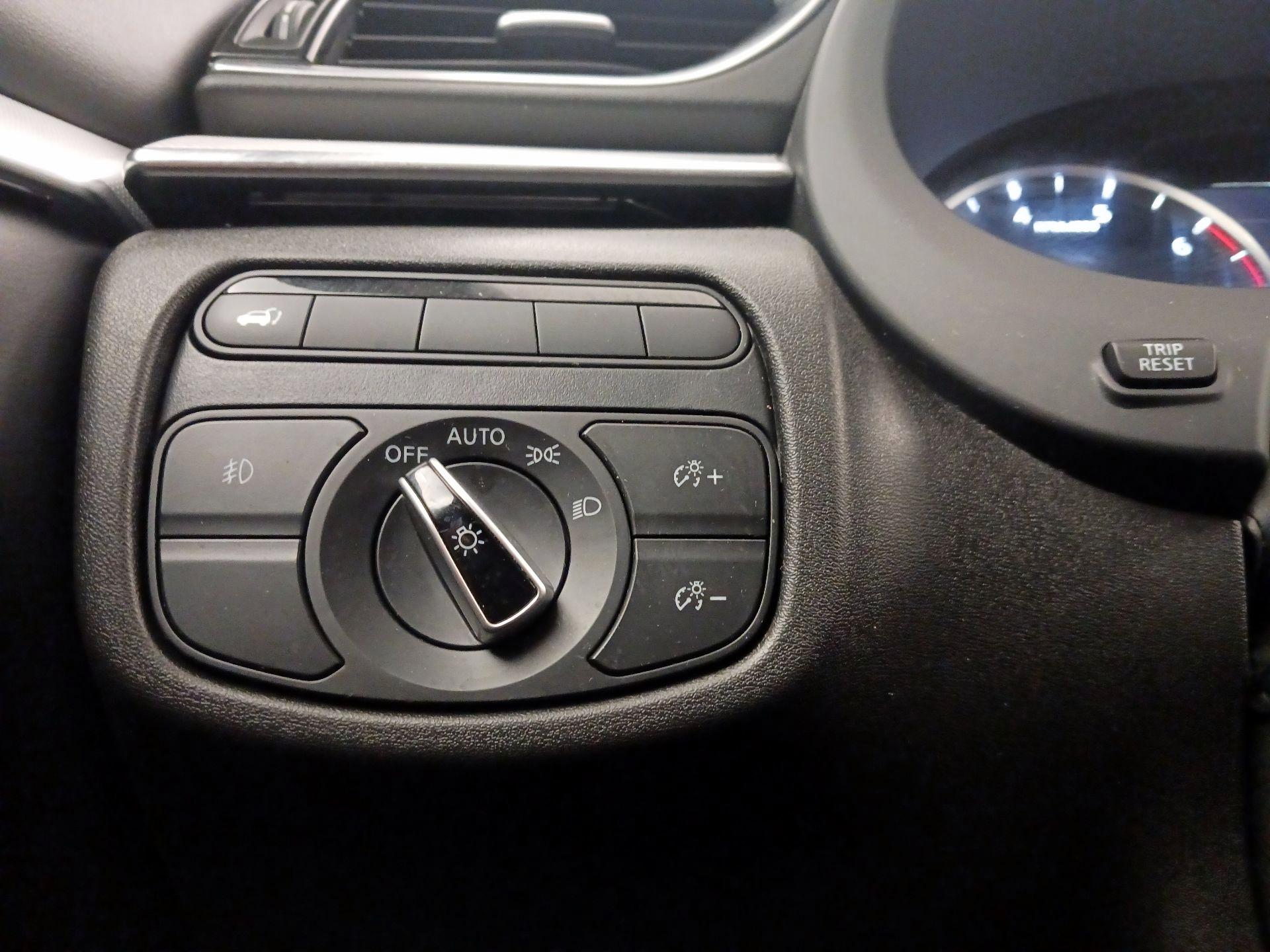 Thumbnail: 2019 INFINITI QX50 - 13