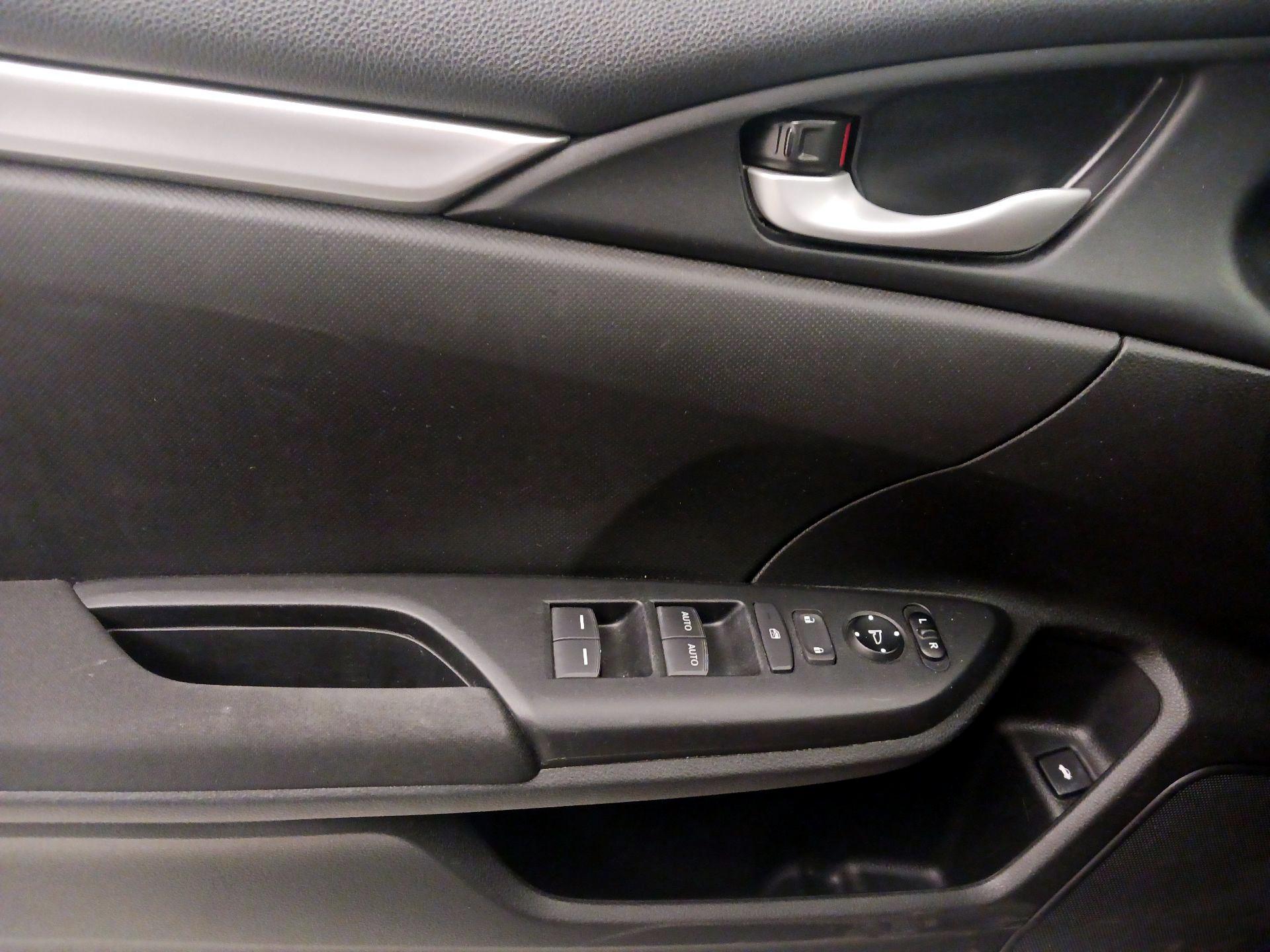 Thumbnail: 2017 Honda Civic - 12