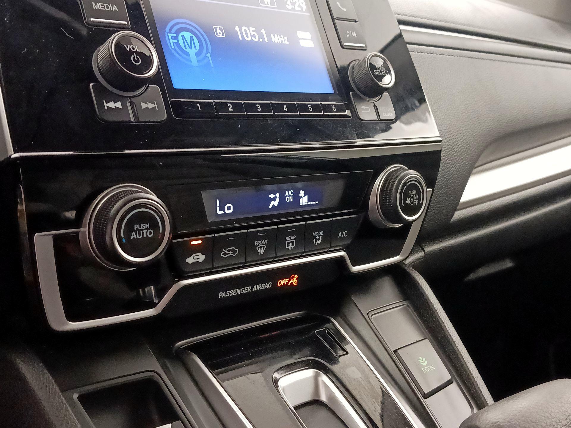 Thumbnail: 2018 Honda CR-V - 16
