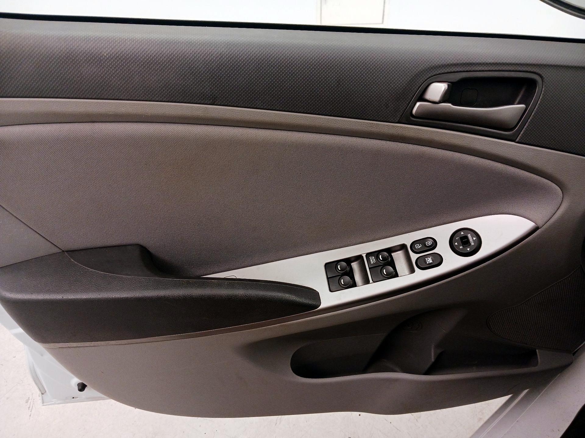 Thumbnail: 2017 Hyundai Accent - 12