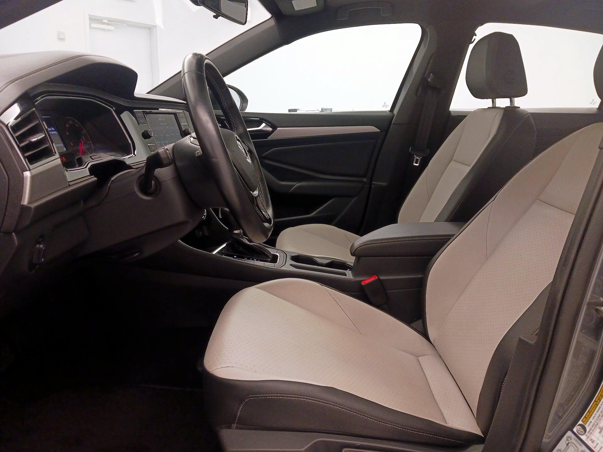 Thumbnail: 2019 Volkswagen Jetta - 11