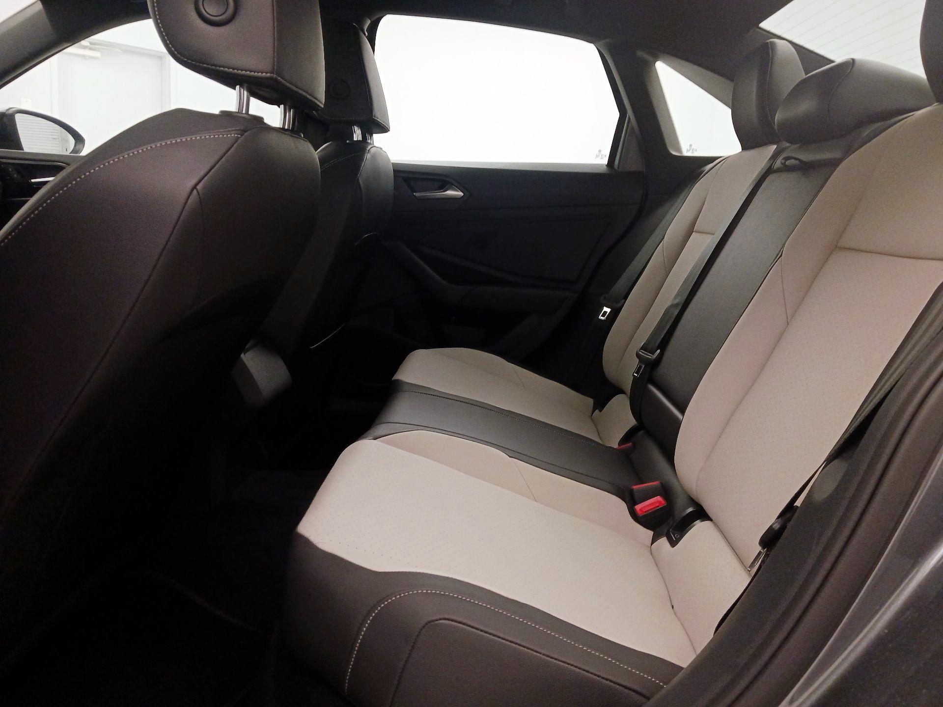 Thumbnail: 2019 Volkswagen Jetta - 20