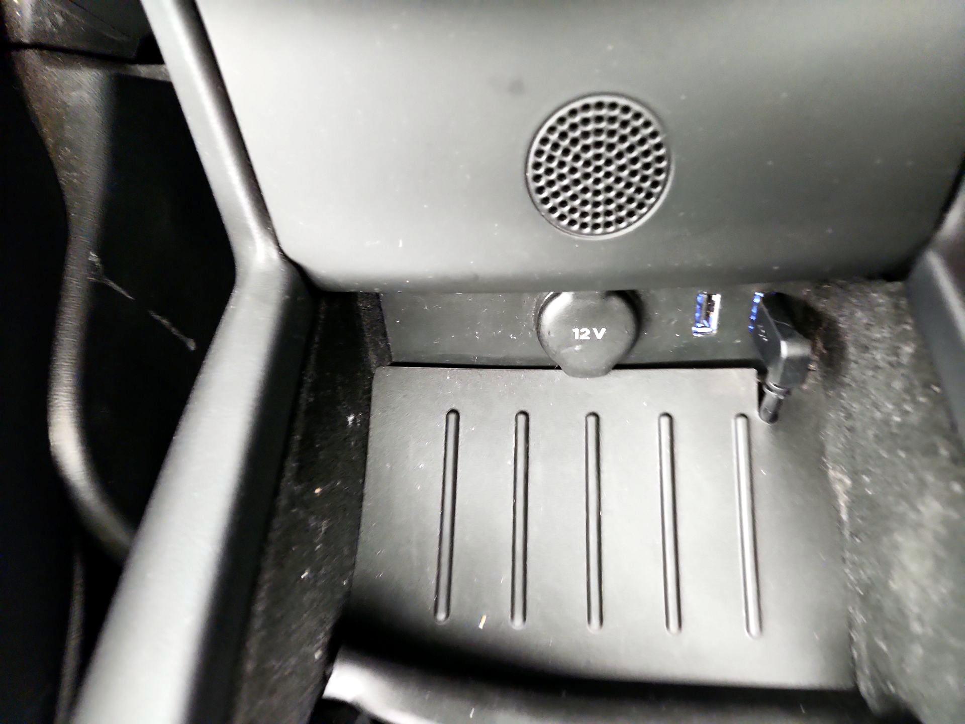 Thumbnail: 2020 Tesla Model S - 19