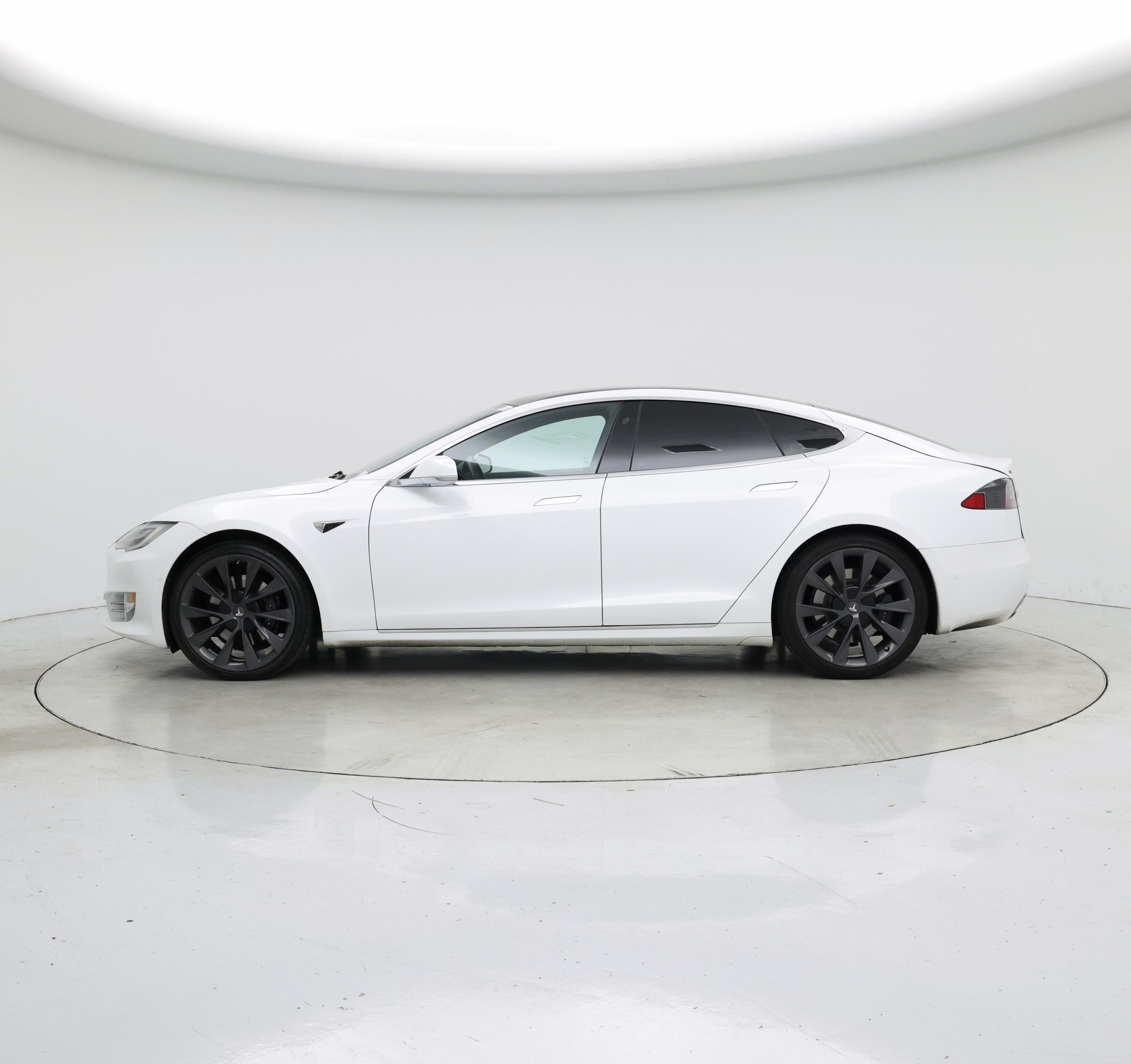 Thumbnail: 2020 Tesla Model S - 3