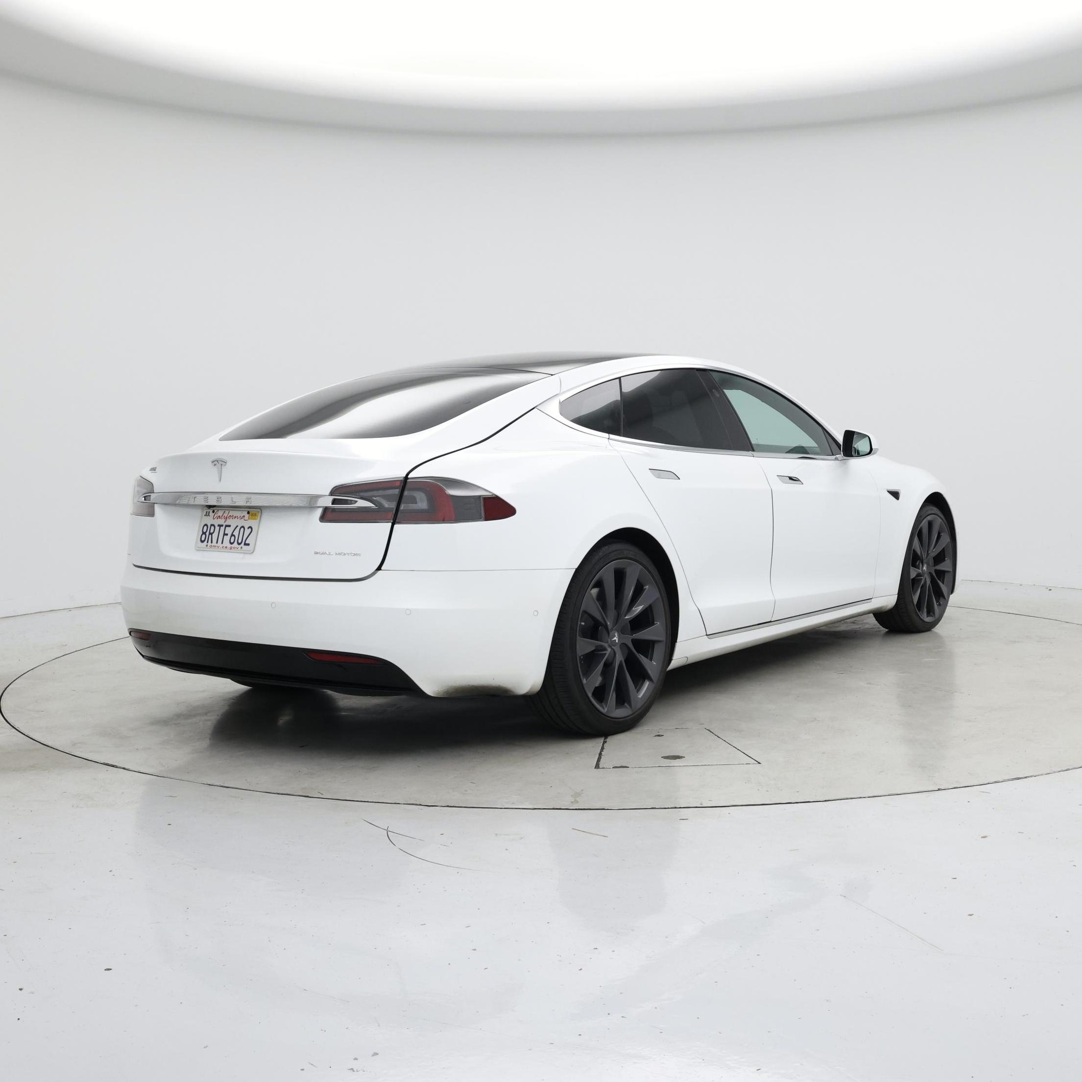 Thumbnail: 2020 Tesla Model S - 8