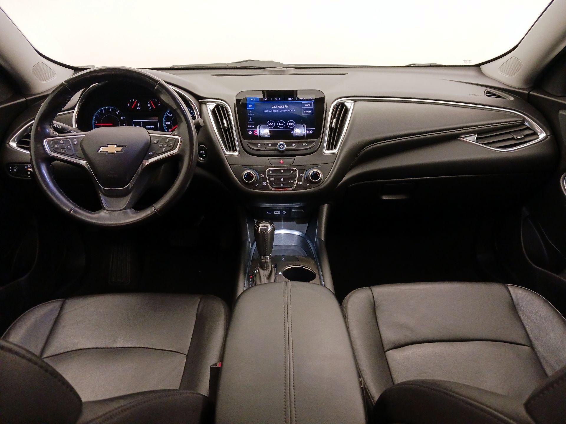 Thumbnail: 2019 Chevrolet Malibu - 9