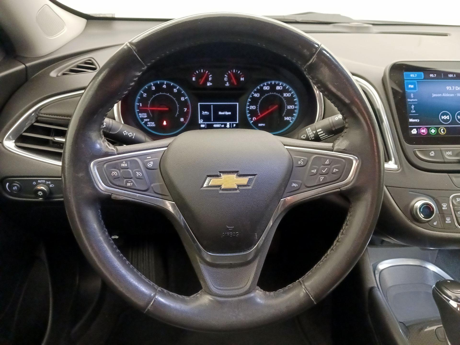 Thumbnail: 2019 Chevrolet Malibu - 10