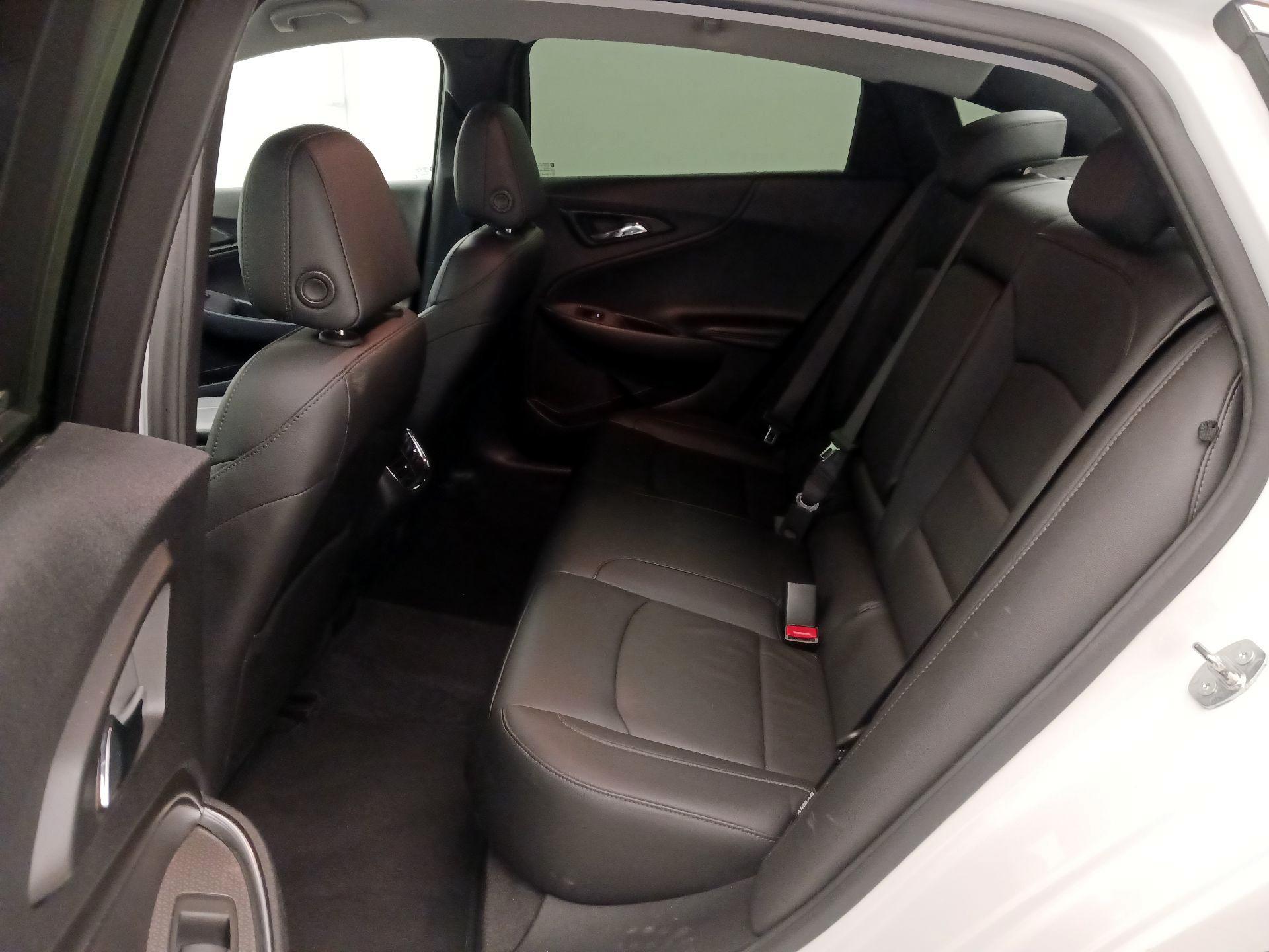 Thumbnail: 2019 Chevrolet Malibu - 19