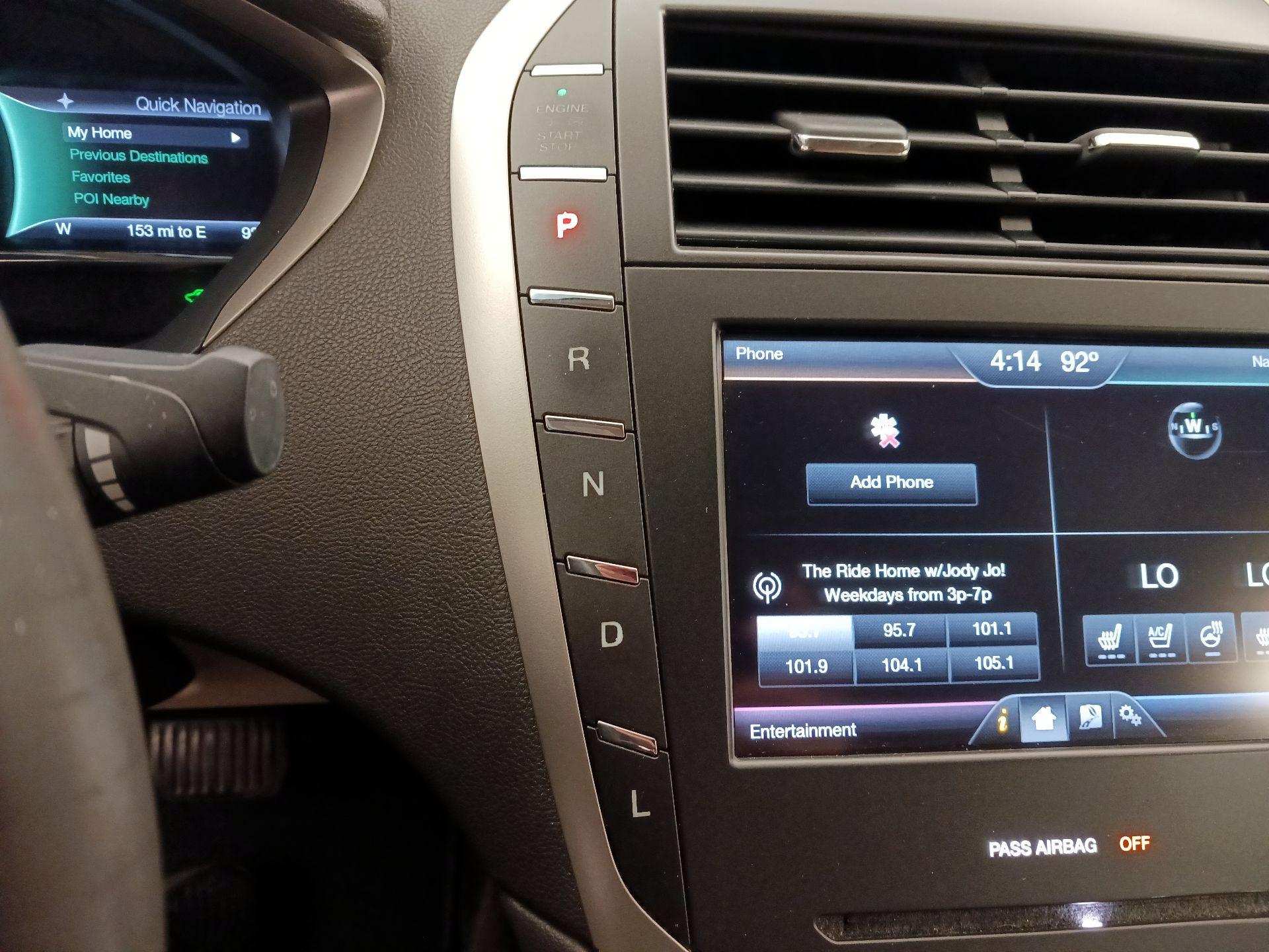 Thumbnail: 2016 Lincoln MKZ - 18