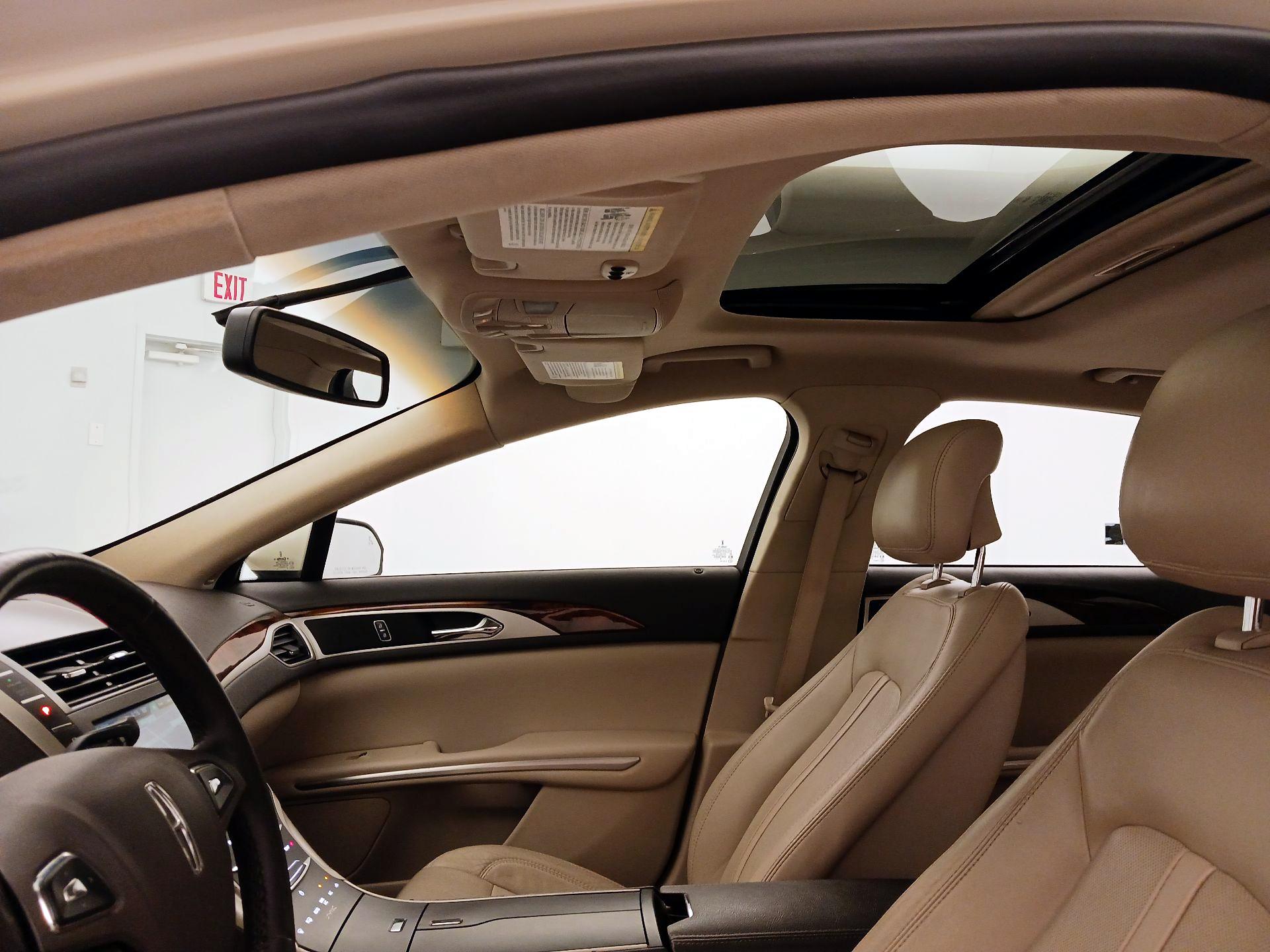 Thumbnail: 2016 Lincoln MKZ - 20