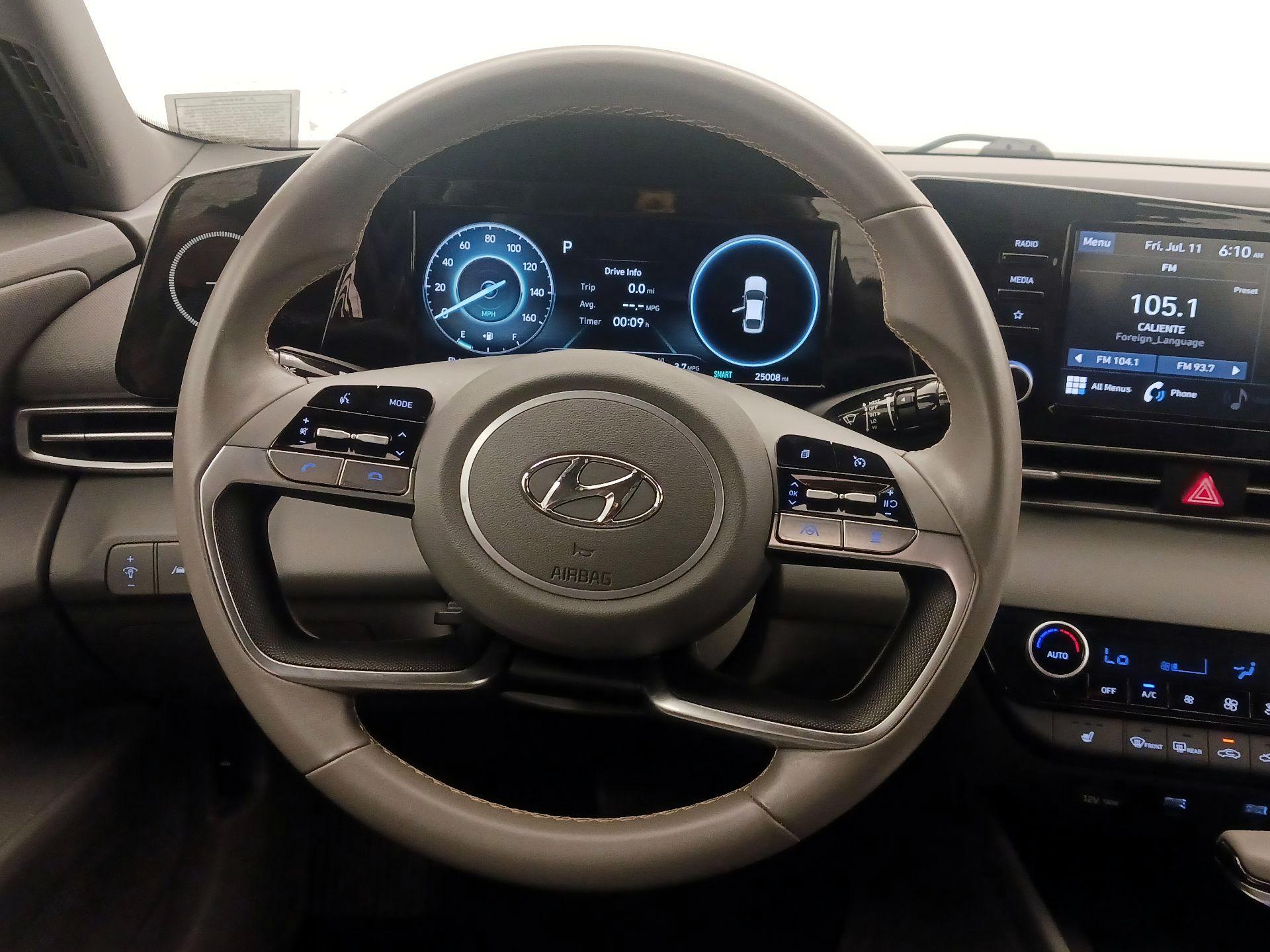 Thumbnail: 2022 Hyundai Elantra - 10