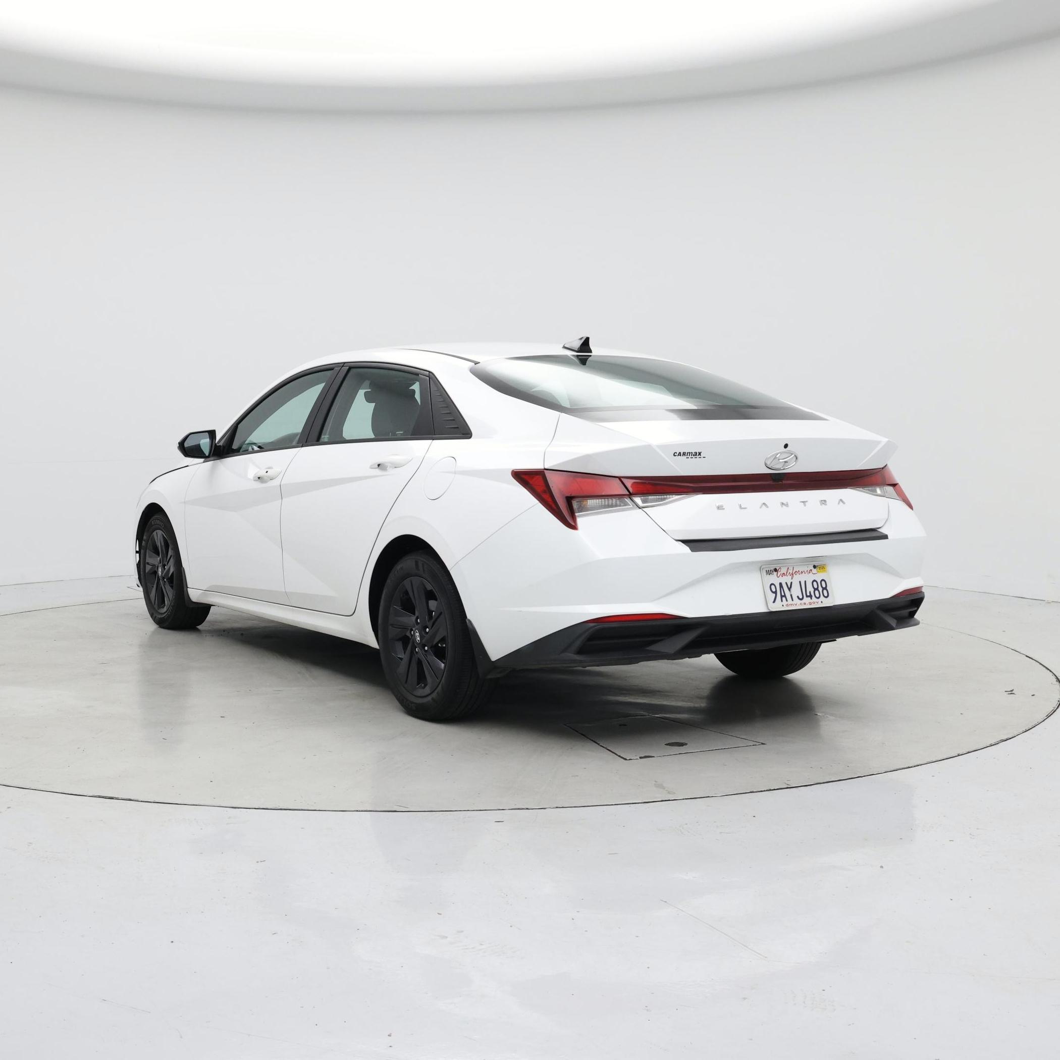 Thumbnail: 2022 Hyundai Elantra - 2