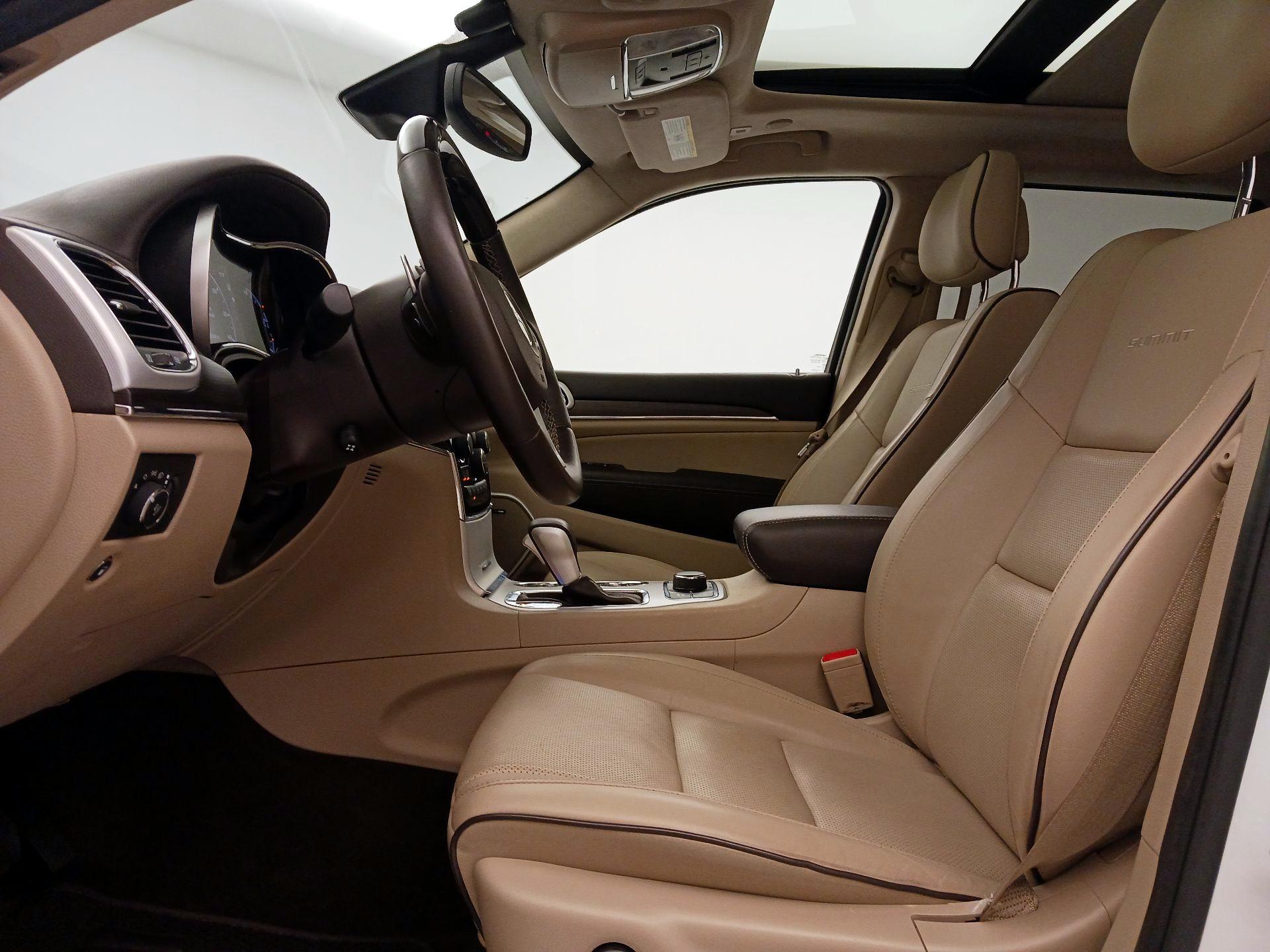 Thumbnail: 2021 Jeep Grand Cherokee - 11