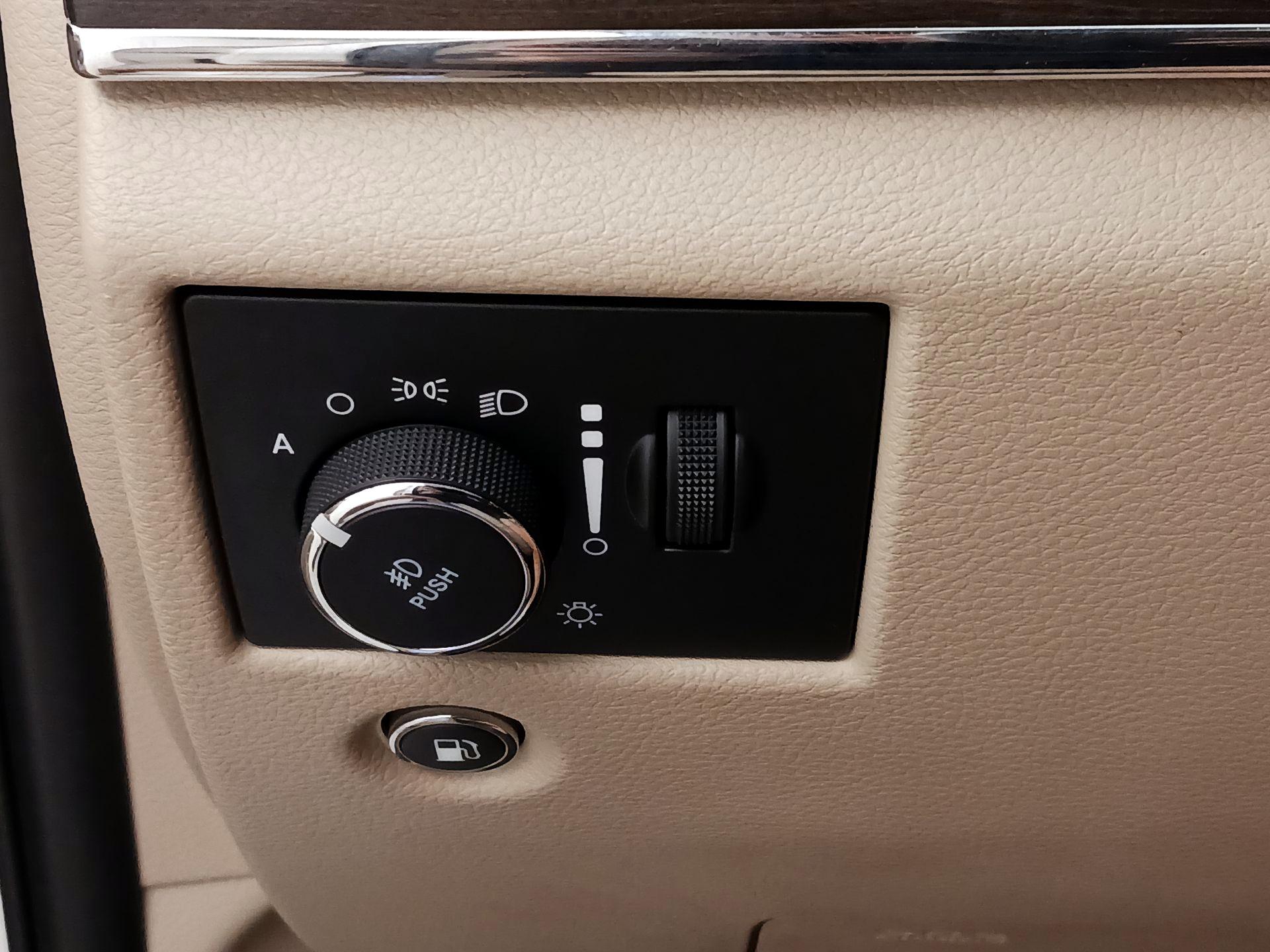 Thumbnail: 2021 Jeep Grand Cherokee - 13