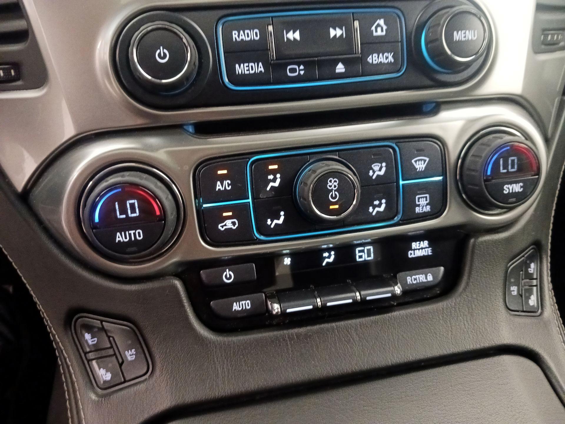 Thumbnail: 2015 Chevrolet Tahoe - 16