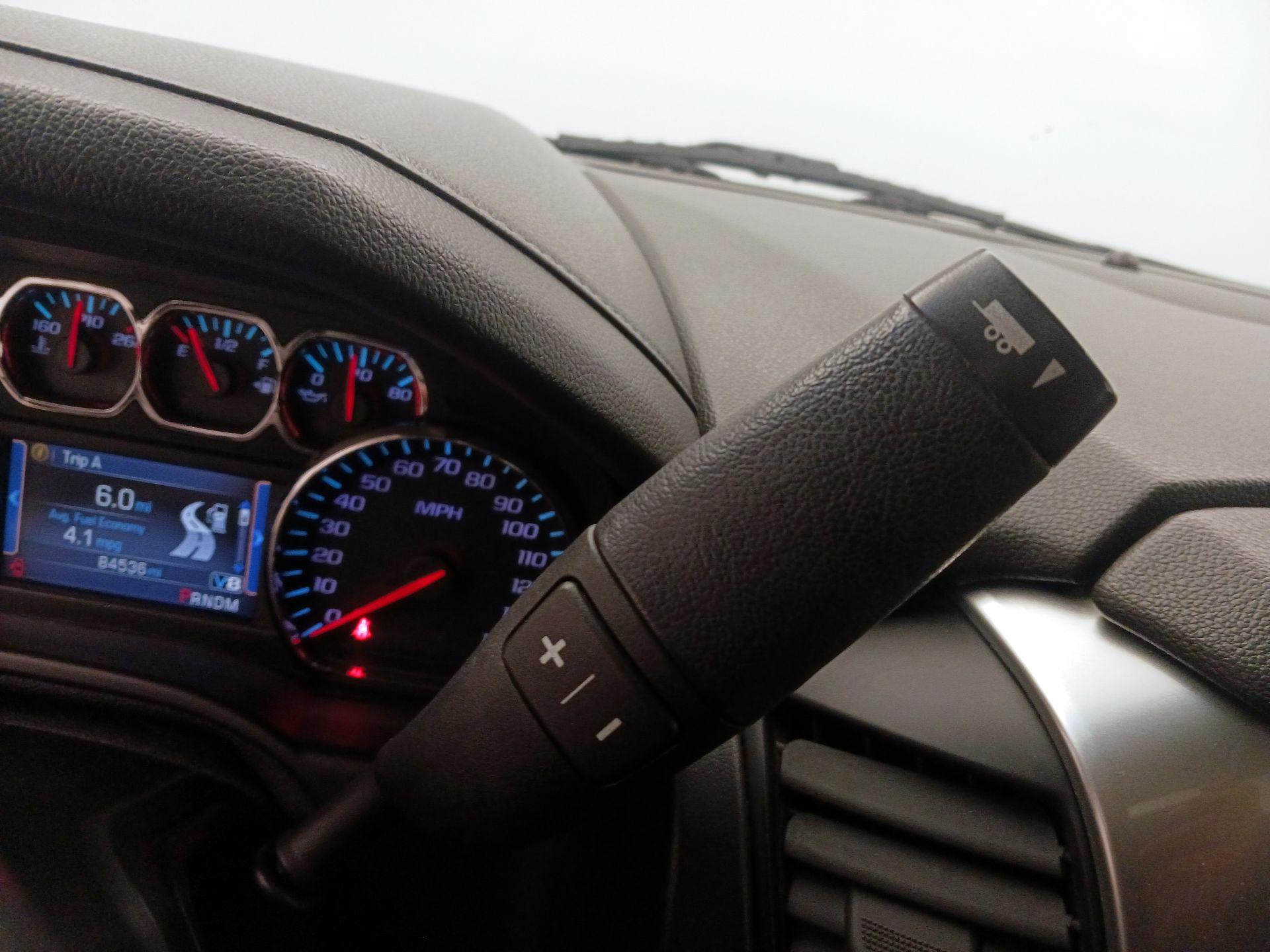 Thumbnail: 2015 Chevrolet Tahoe - 17