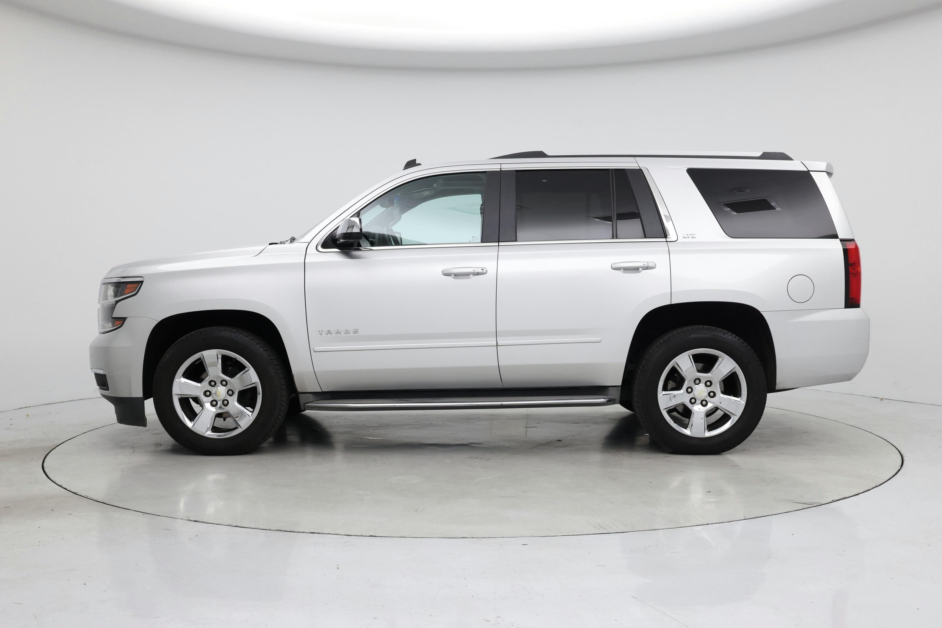 Thumbnail: 2015 Chevrolet Tahoe - 3