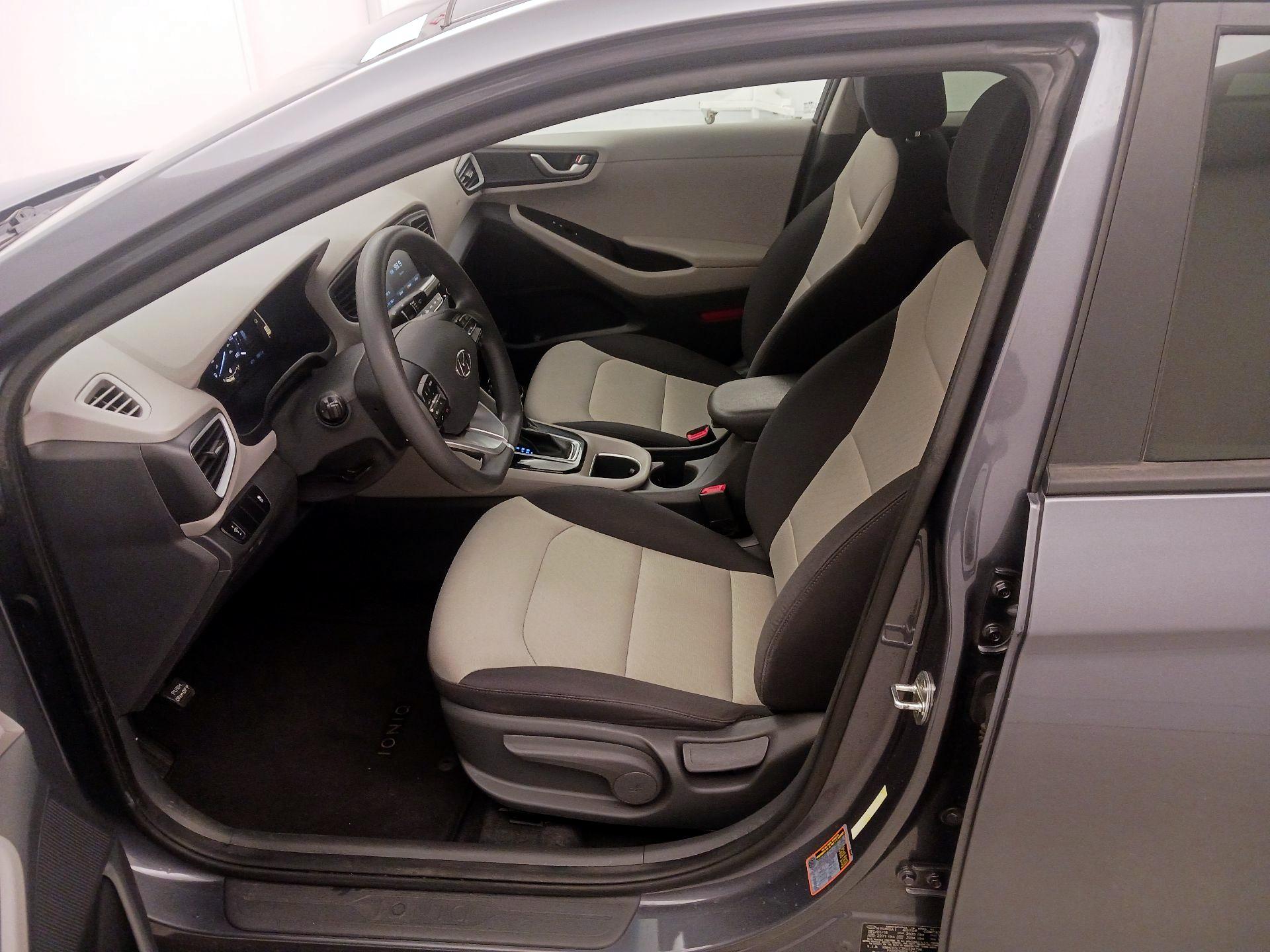 Thumbnail: 2019 Hyundai Ioniq - 11